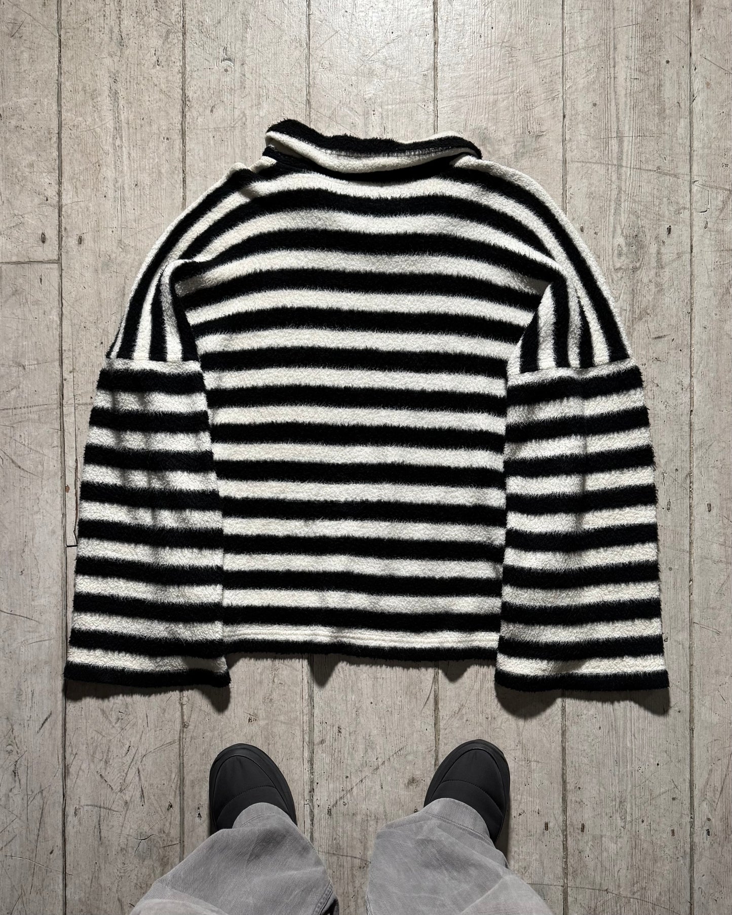 2012 Peter Pan Neck Black White Striped Fleece Jumper (M~L)