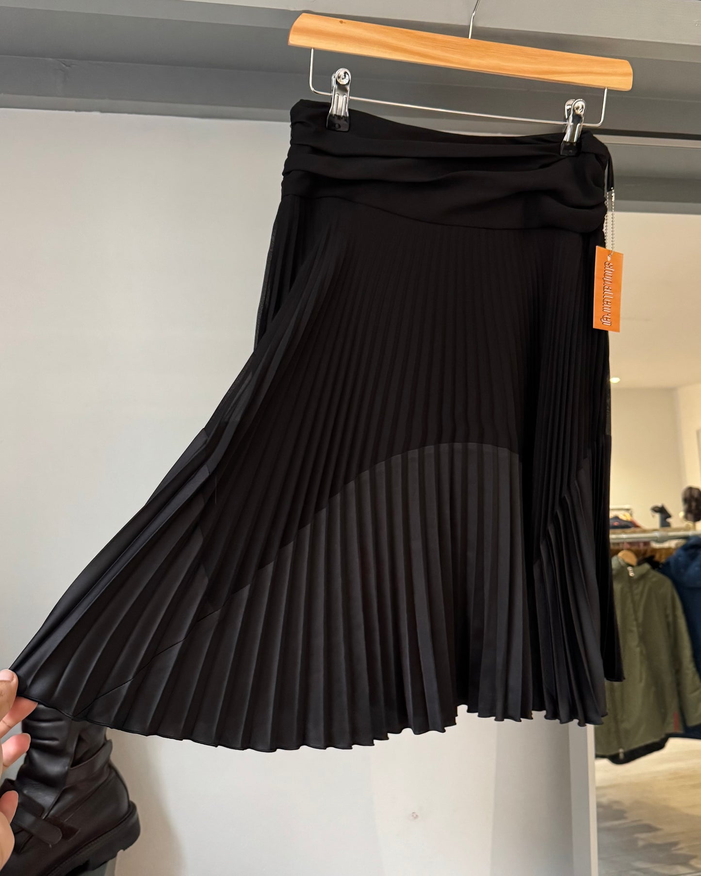 Pleated Black Skirt (42)