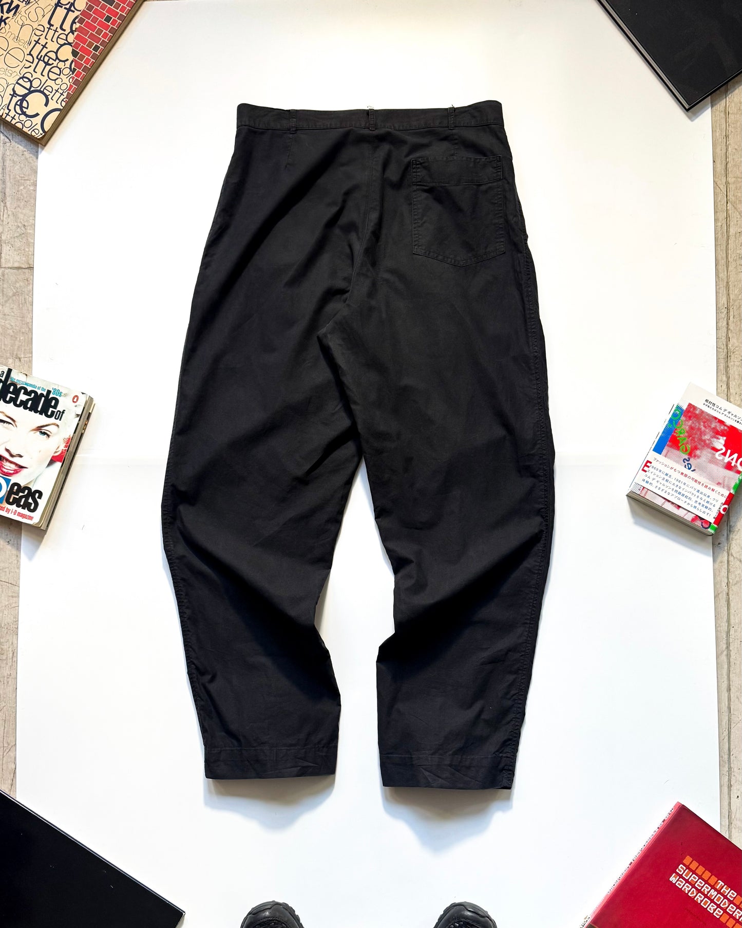 Early 2000s Double Pleated Light Weight Washed Black Pants (31~32)