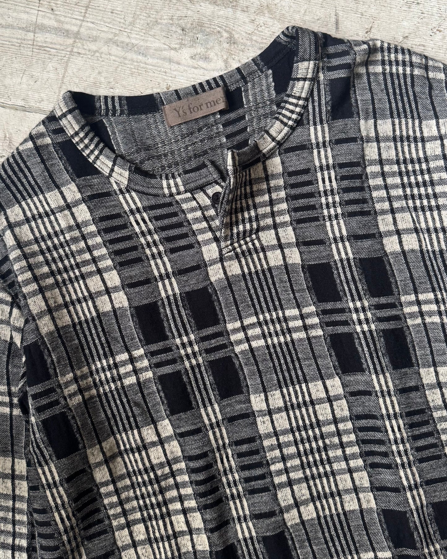 Grey / Black Check Longsleeve Henley Top (~L~)