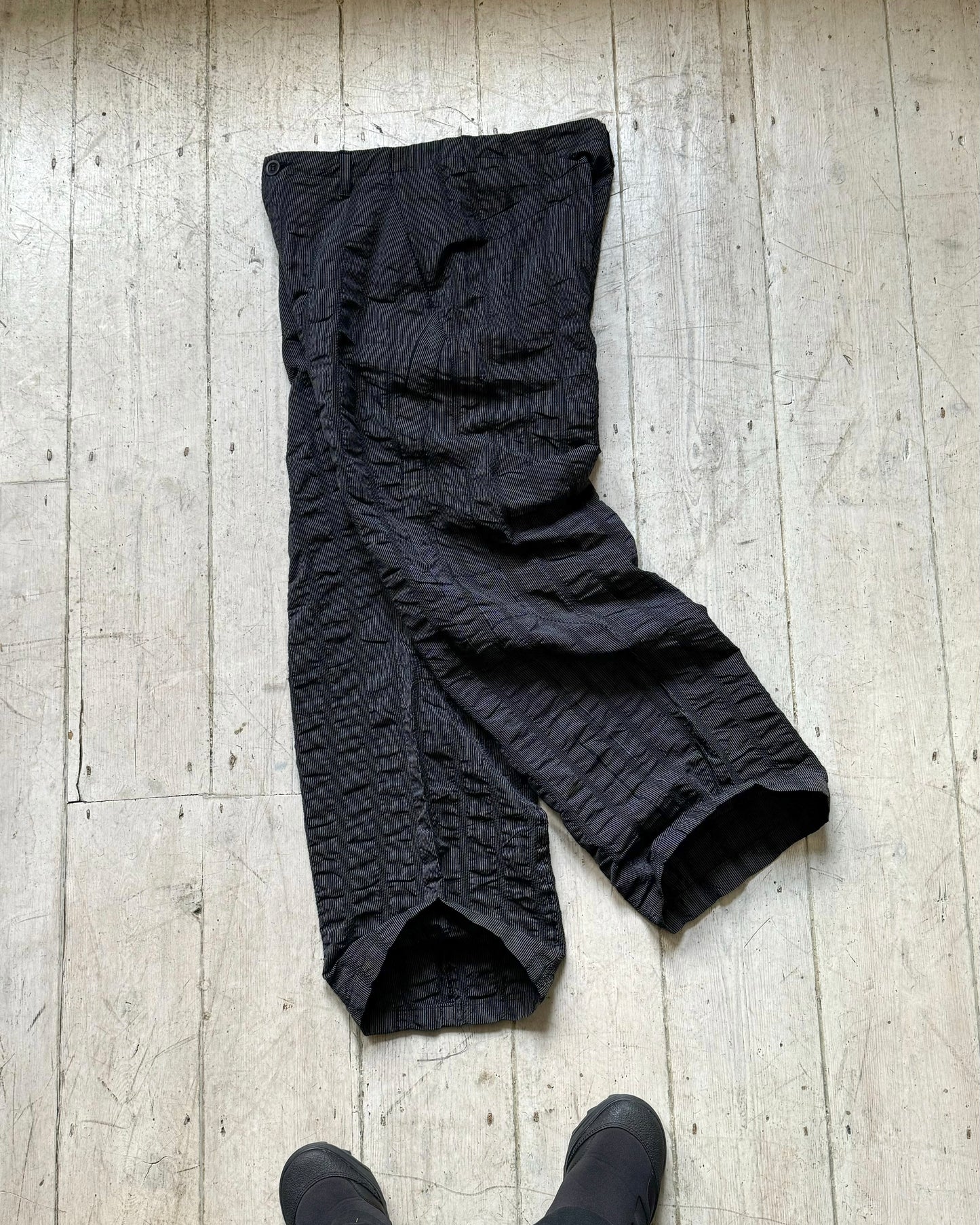 2004 Crinkle Process Striped Grey Wide Pants (~34~)