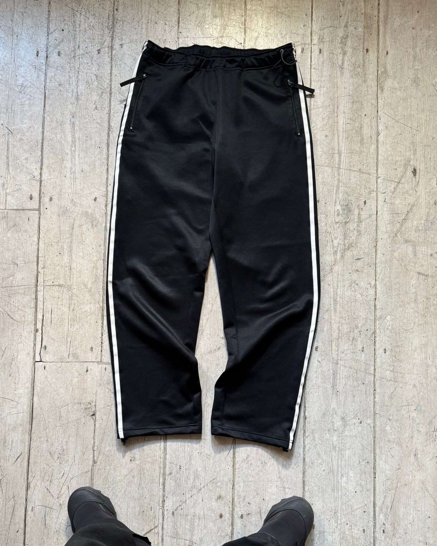 Early 2000s Black Side Stripe Logo Poly Track Pants (30~32)