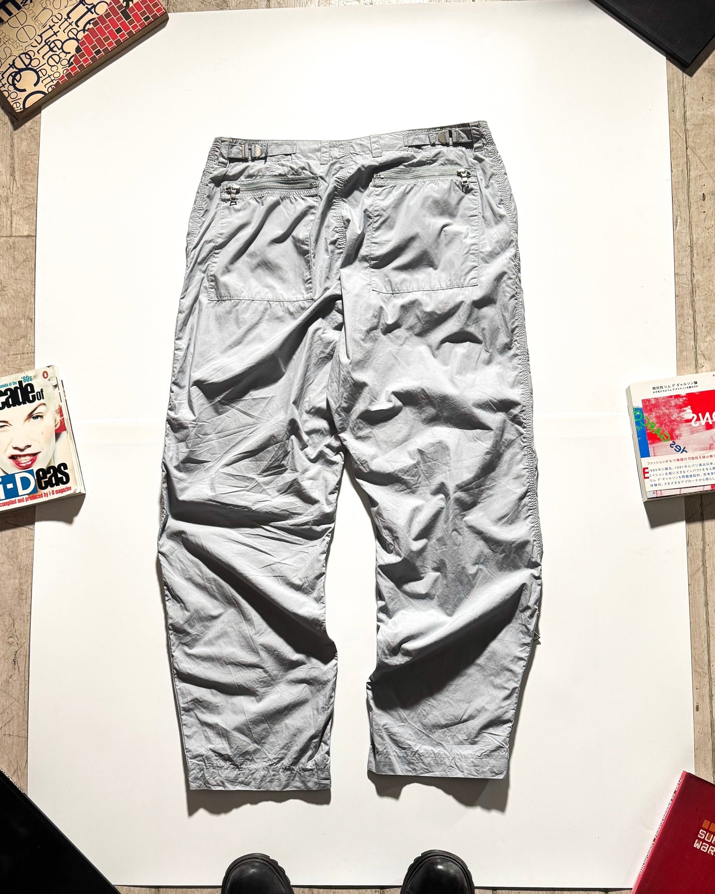 Early 2000s Light Grey Asymmetrical Cargo Tech Pants (33~36)