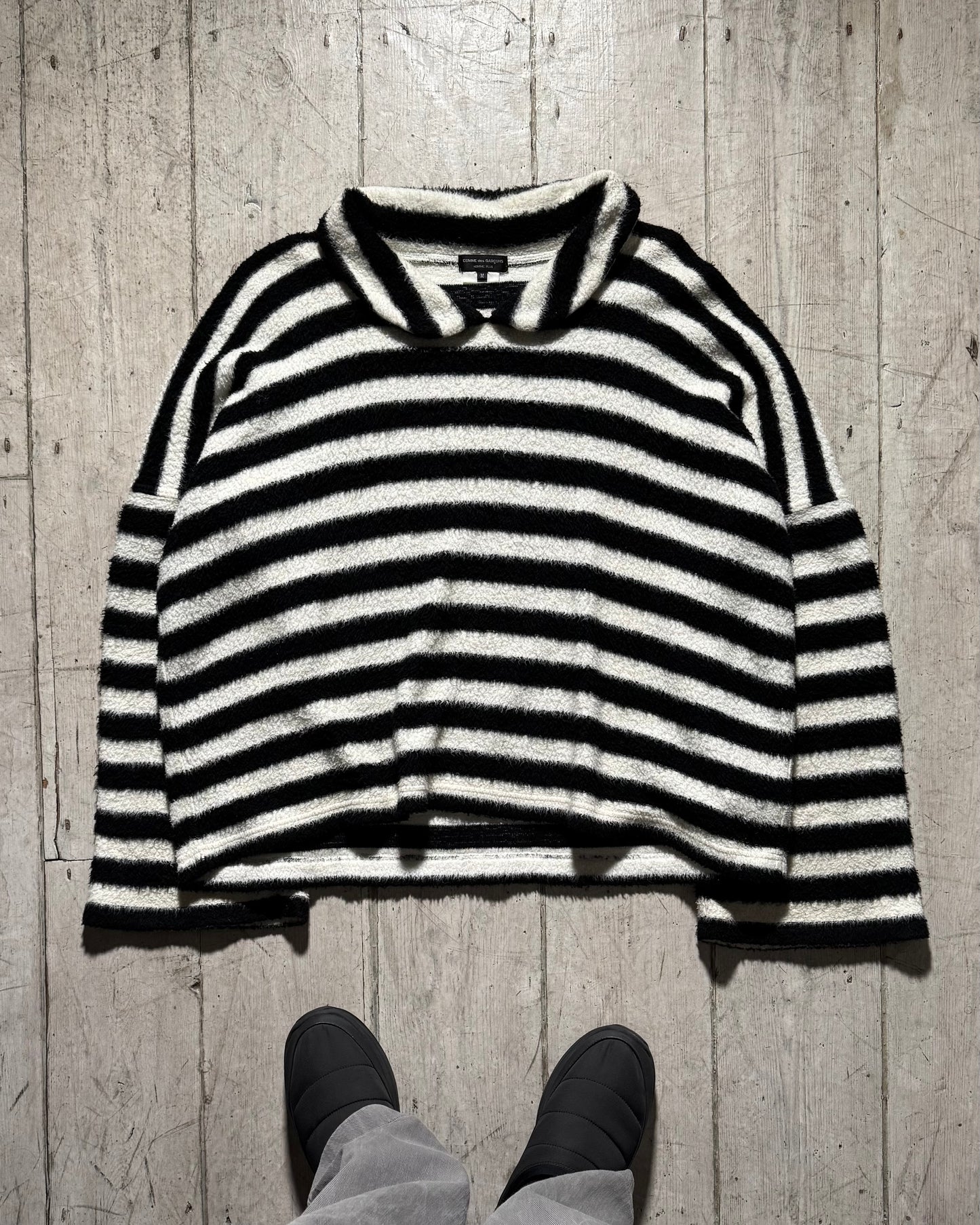 2012 Peter Pan Neck Black White Striped Fleece Jumper (M~L)