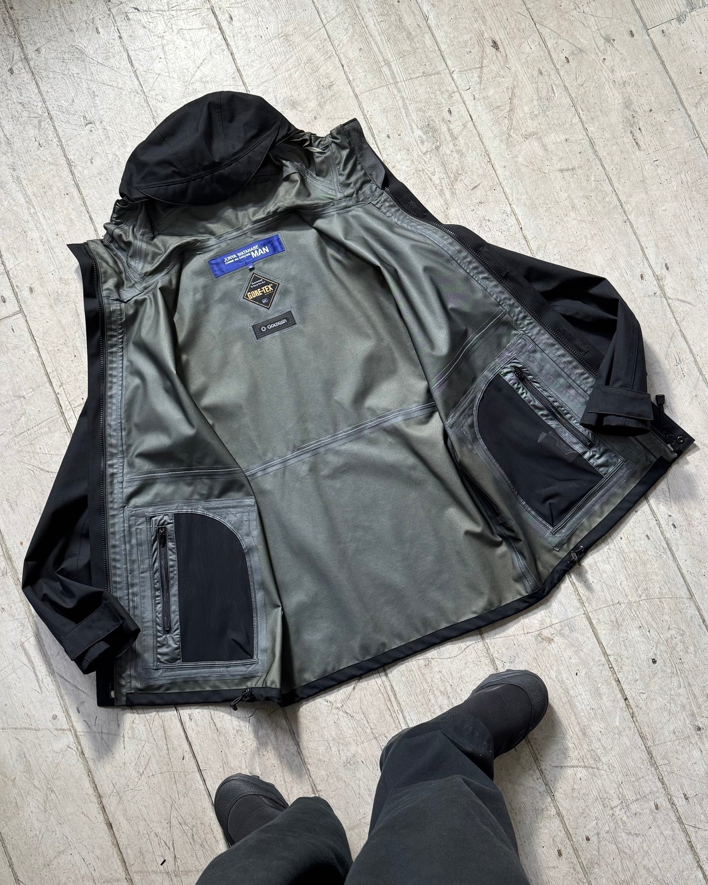 2005 Black Blue Pinstriped Goldwin Gore-tex Jacket (L~XL)