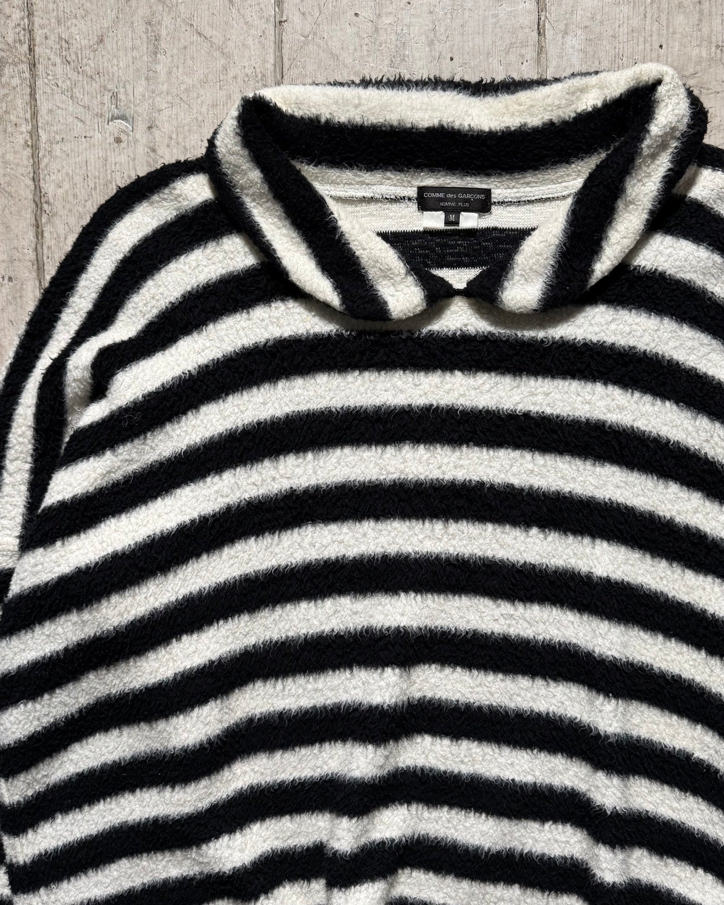2012 Peter Pan Neck Black White Striped Fleece Jumper (M~L)