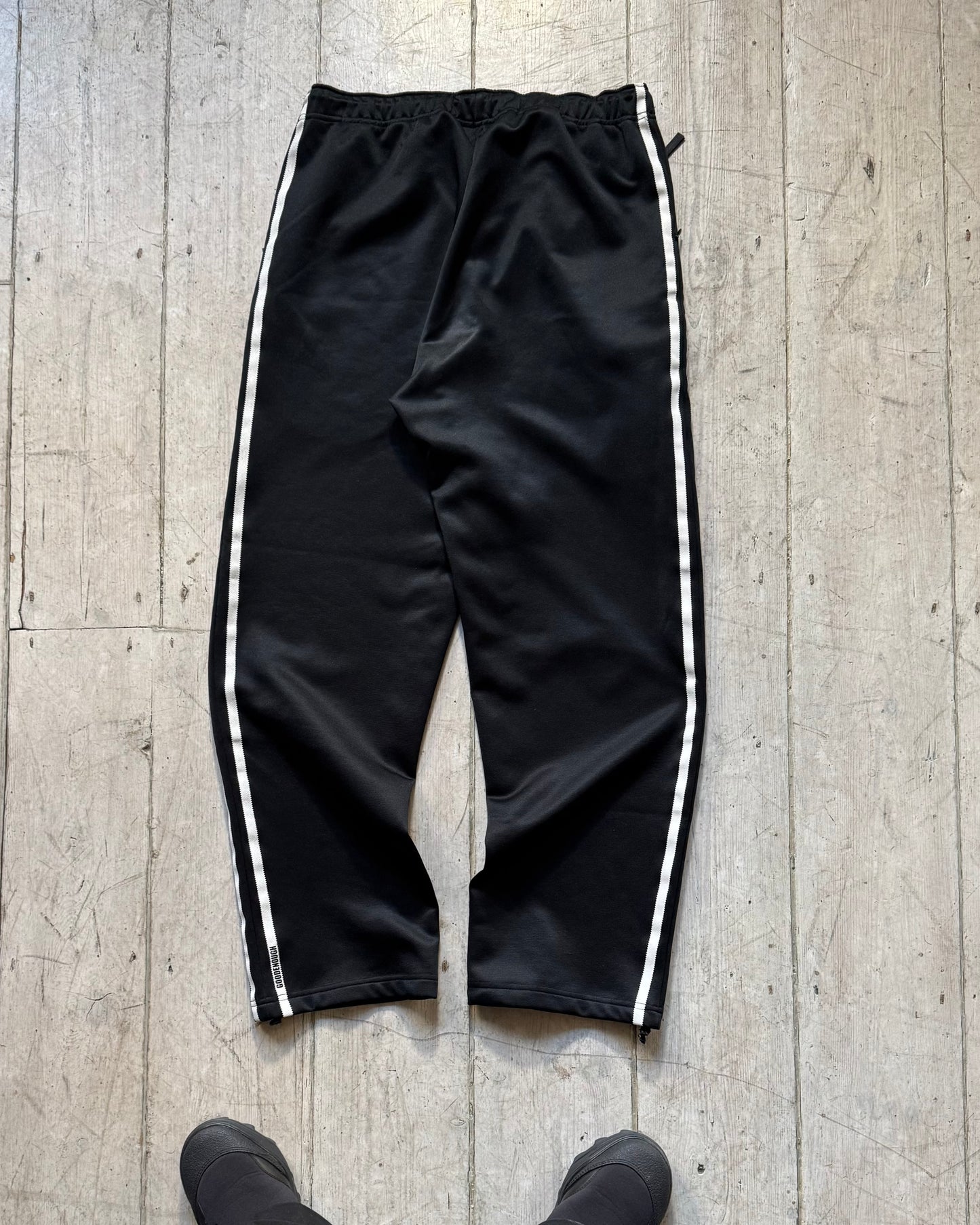 Early 2000s Black Side Stripe Logo Poly Track Pants (30~32)