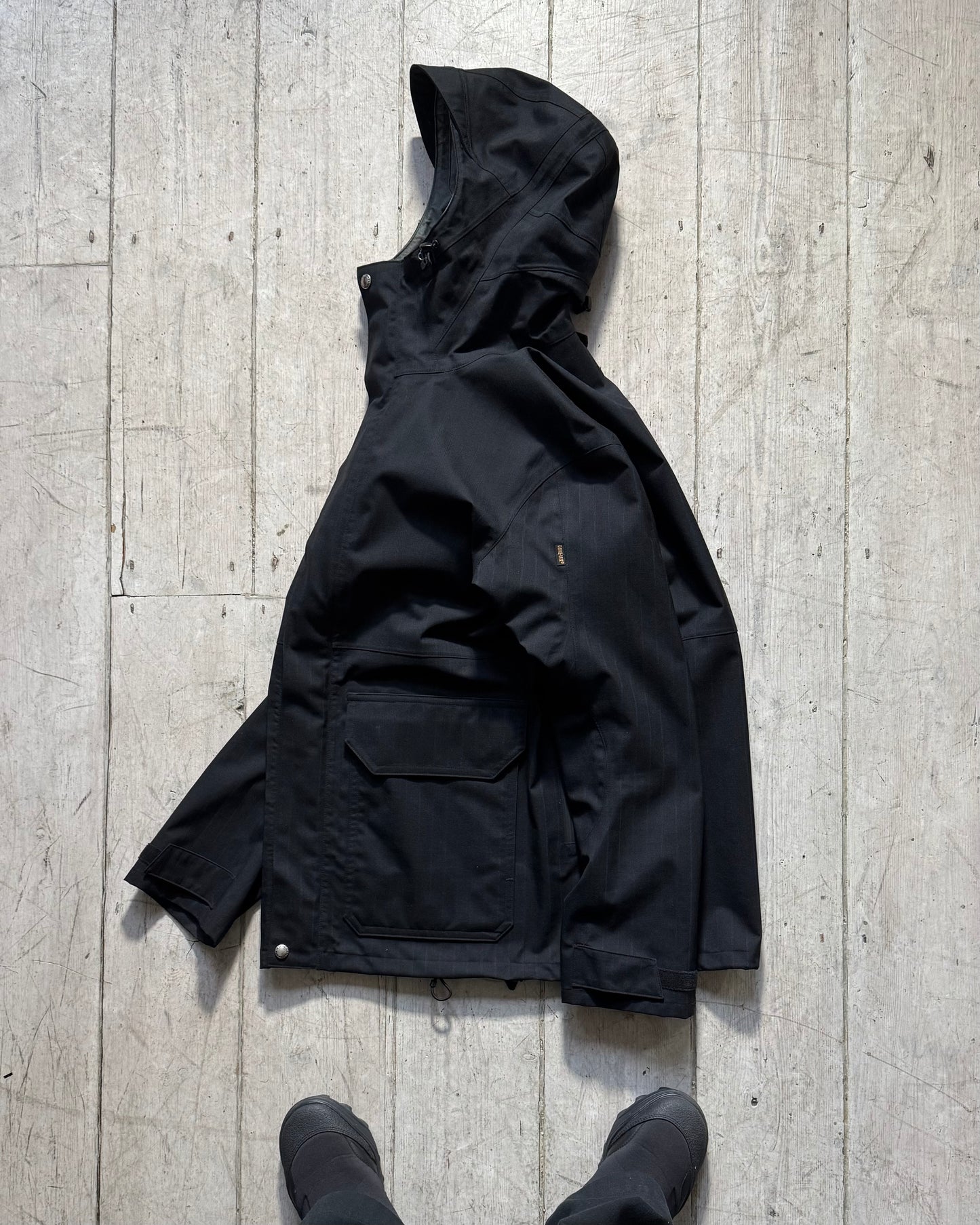2005 Black Blue Pinstriped Goldwin Gore-tex Jacket (L~XL)