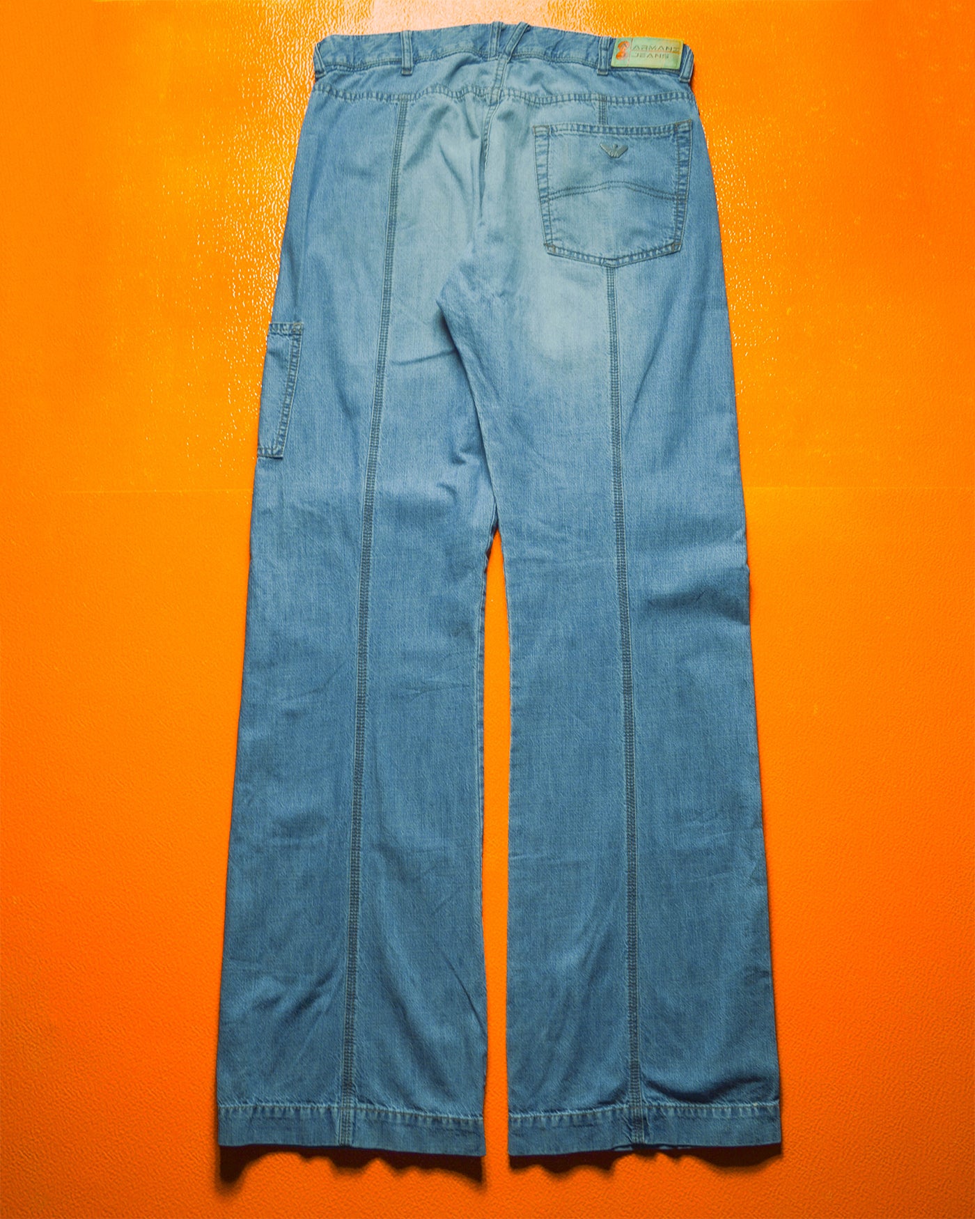 Light Wash Shifted Side Seam Asymmetrical Patch Pocket Jeans (~32~)