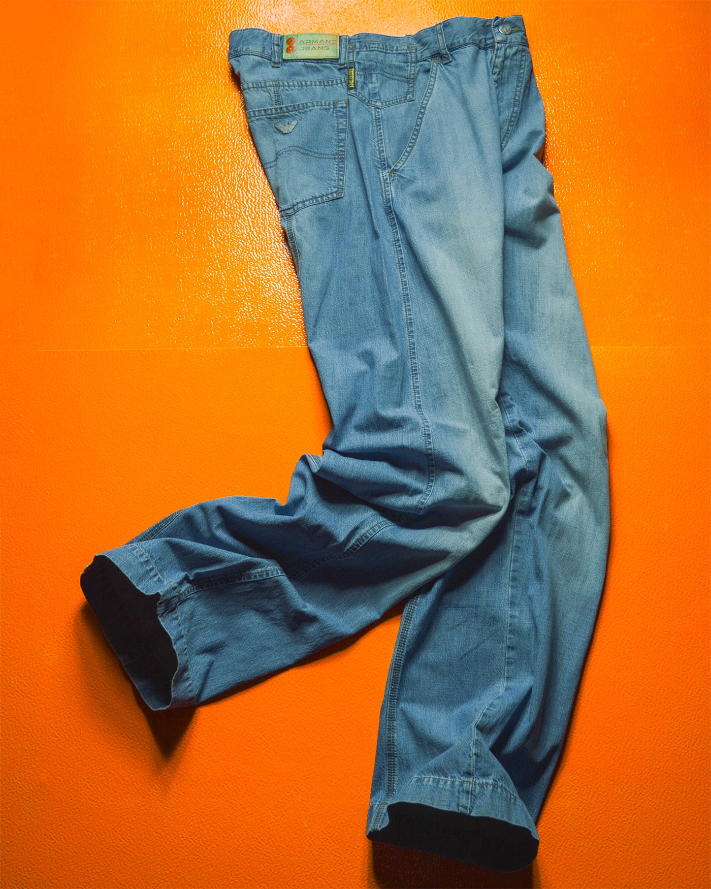 Light Wash Shifted Side Seam Asymmetrical Patch Pocket Jeans (~32~)