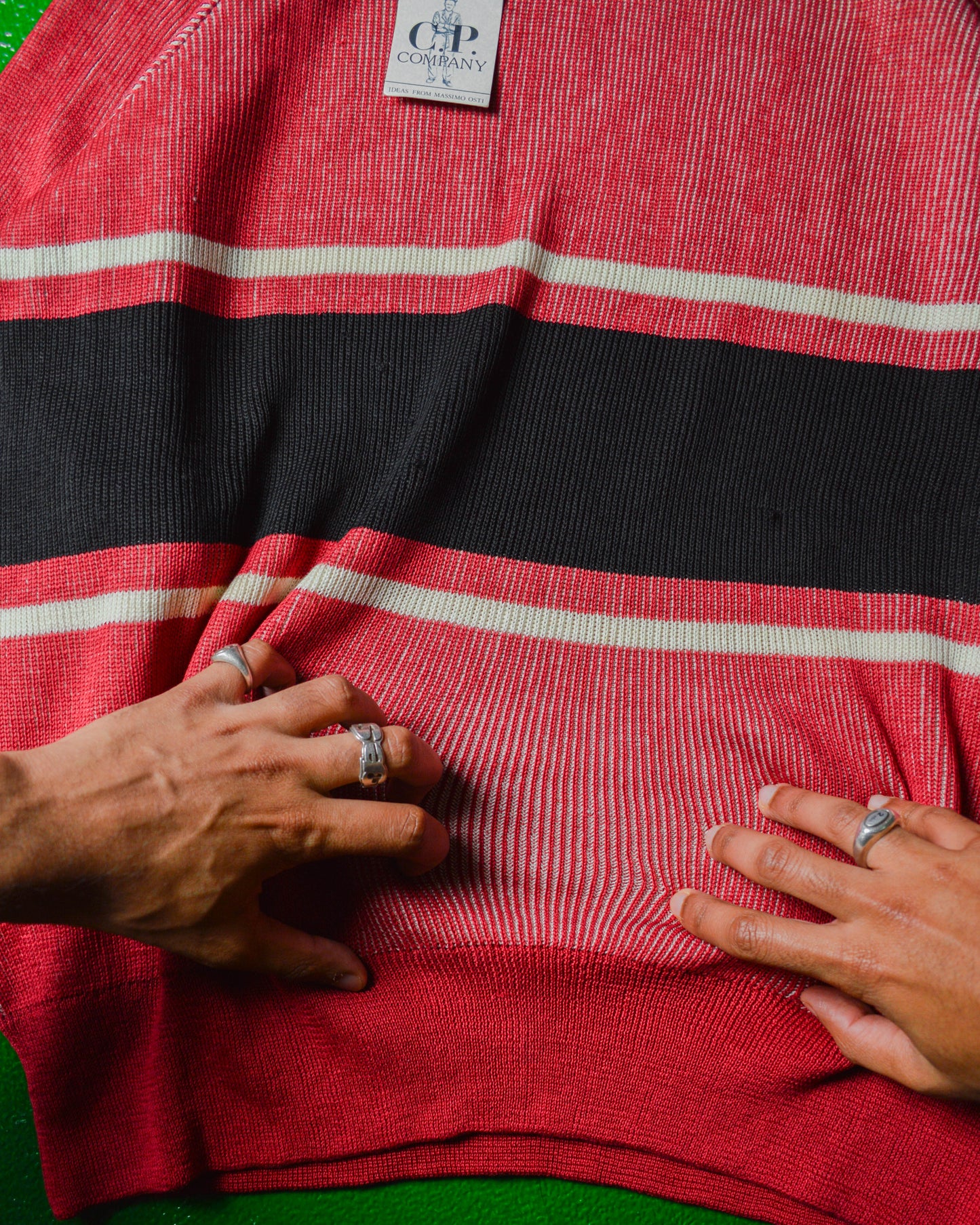 Ideas From Massimo Osti 80s Fine Dual Tone Woven Knit Red / Black Jumper (~M~)