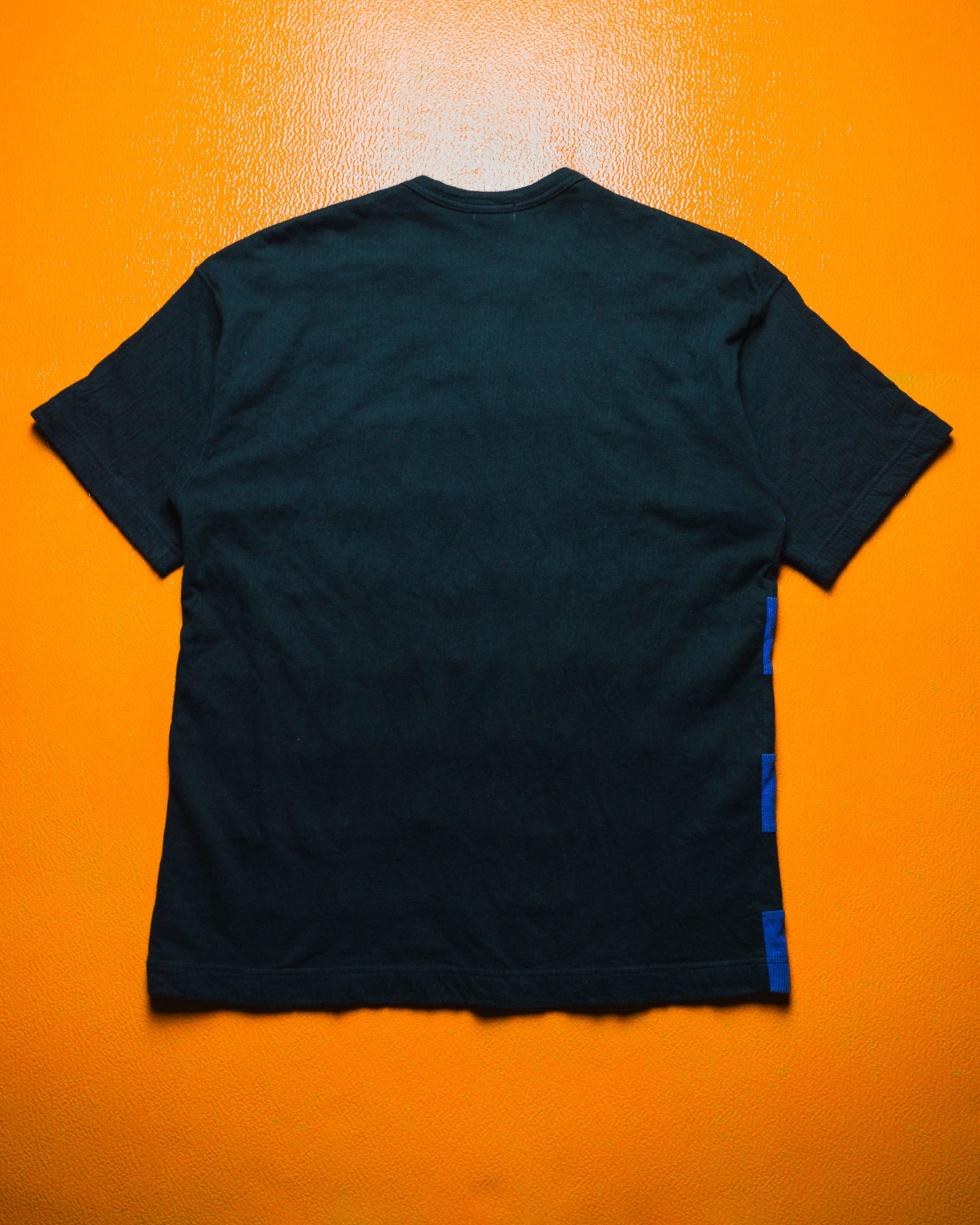 1999 Panelled Squares Textured Blue Black T-shirt (~M~).