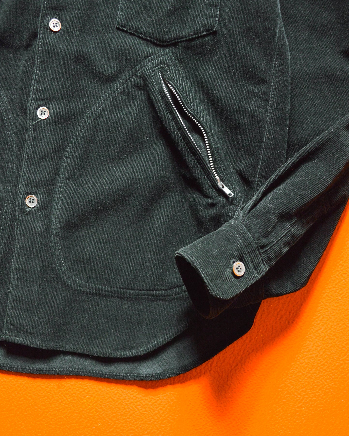2004 Black Corduroy Cargo Shirt (~M~)