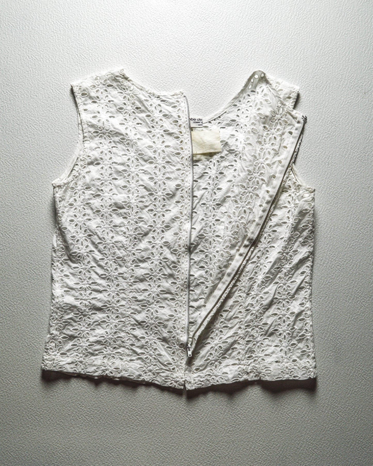 90s White Cutout Lace Back Zip Vest