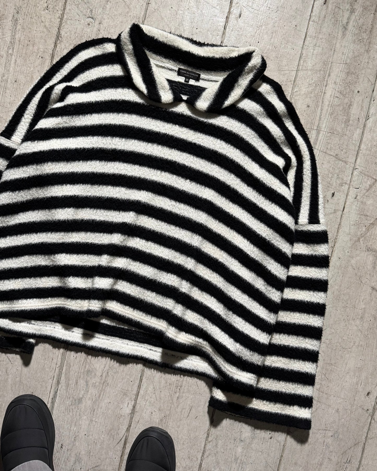 2012 Peter Pan Neck Black White Striped Fleece Jumper (M~L)