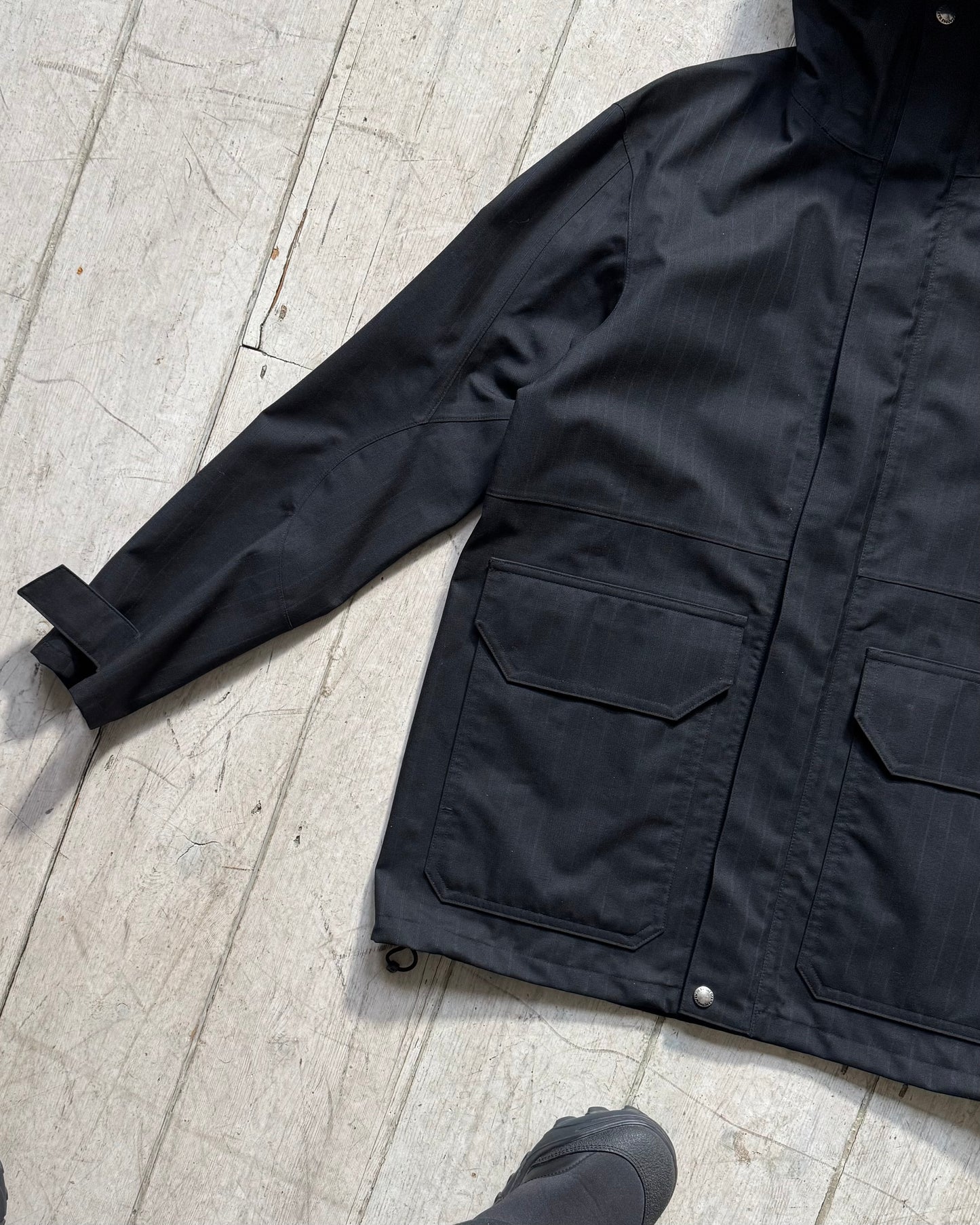 2005 Black Blue Pinstriped Goldwin Gore-tex Jacket (L~XL)