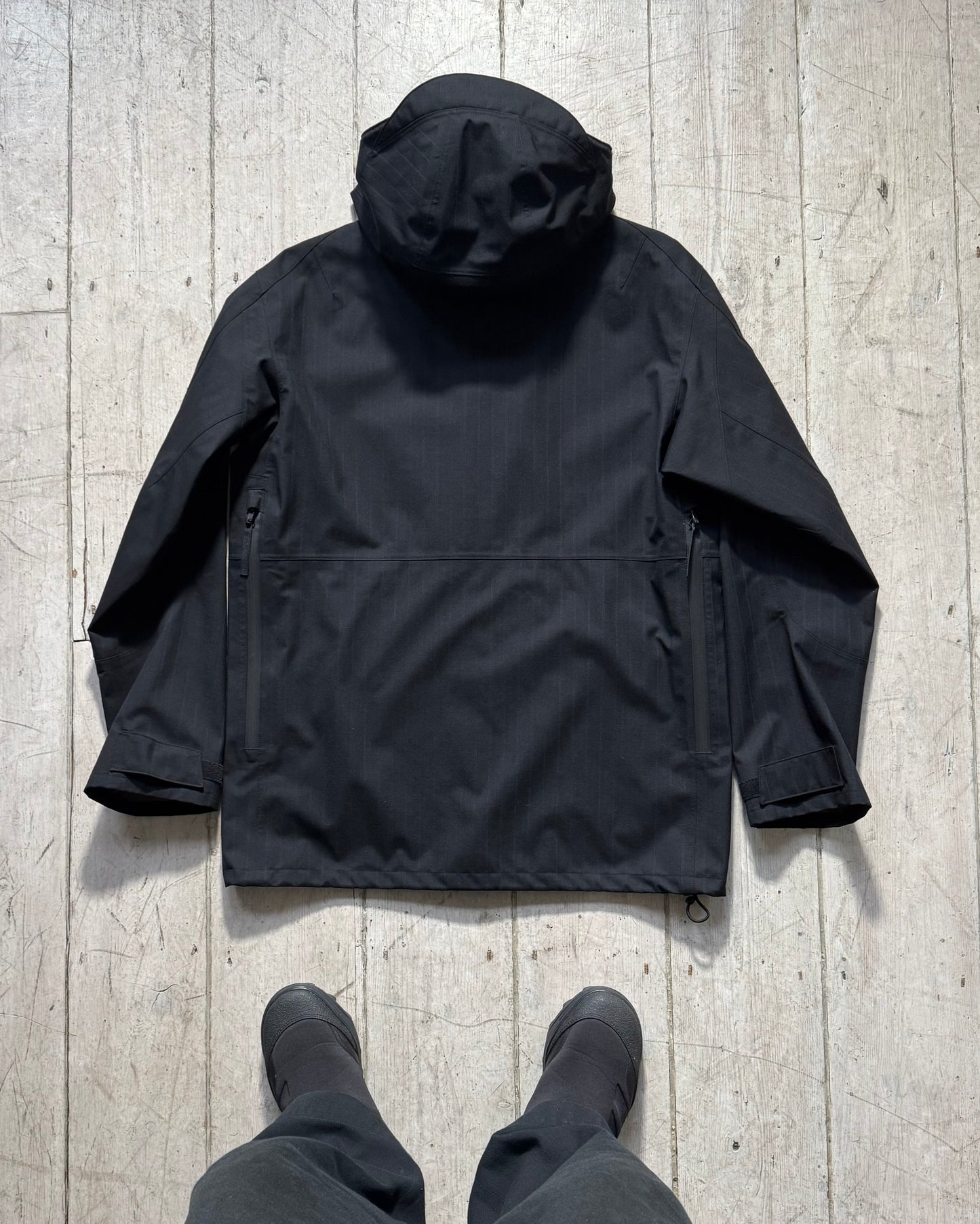 2005 Black Blue Pinstriped Goldwin Gore-tex Jacket (L~XL)