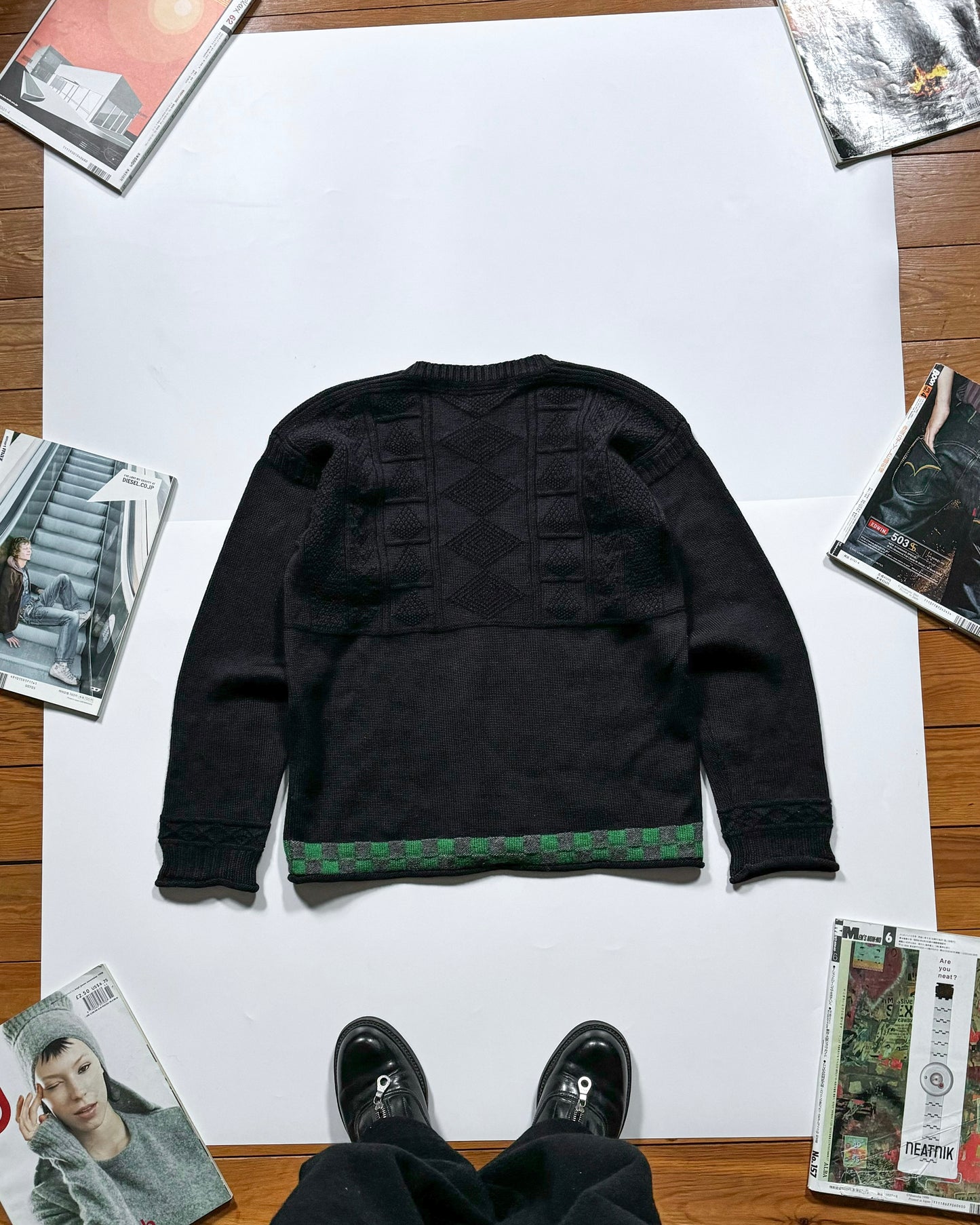 90s Black Tile Style Half Tonal 3-D Pattern Green Checkered Knit Jumper (~M~)