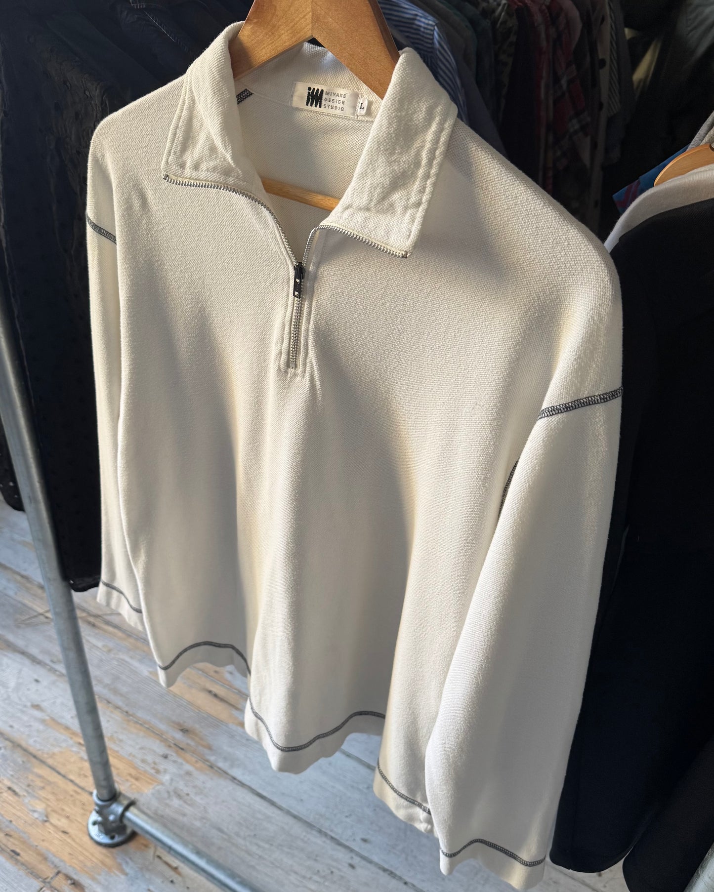 90s White / Black Overlocked Quarter Zip Polo Shirt / Top (M~L)