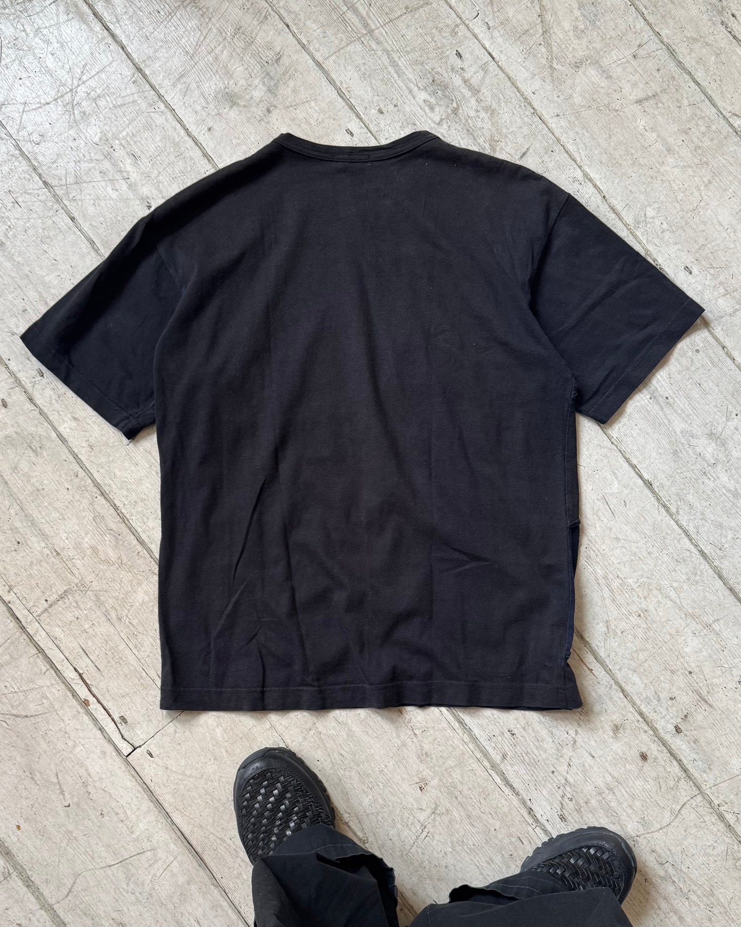 Early 2000s Washed Black / Navy Circle Patchwork Style Front Top / T-Shirt (M~L)