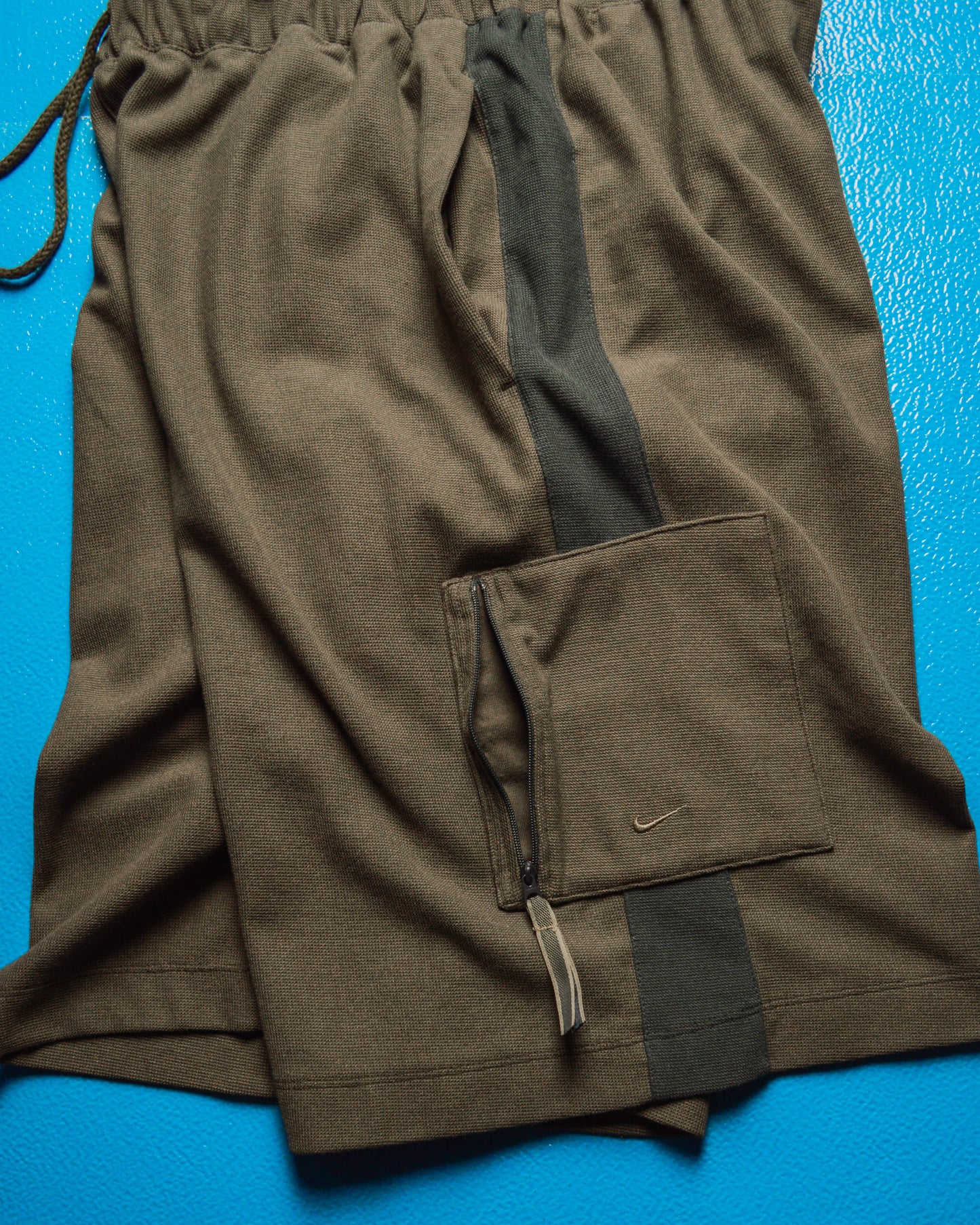 Spring 2000 Olive Brown Textured Side Striped Asymmetrical Pocket Shorts (30~34)