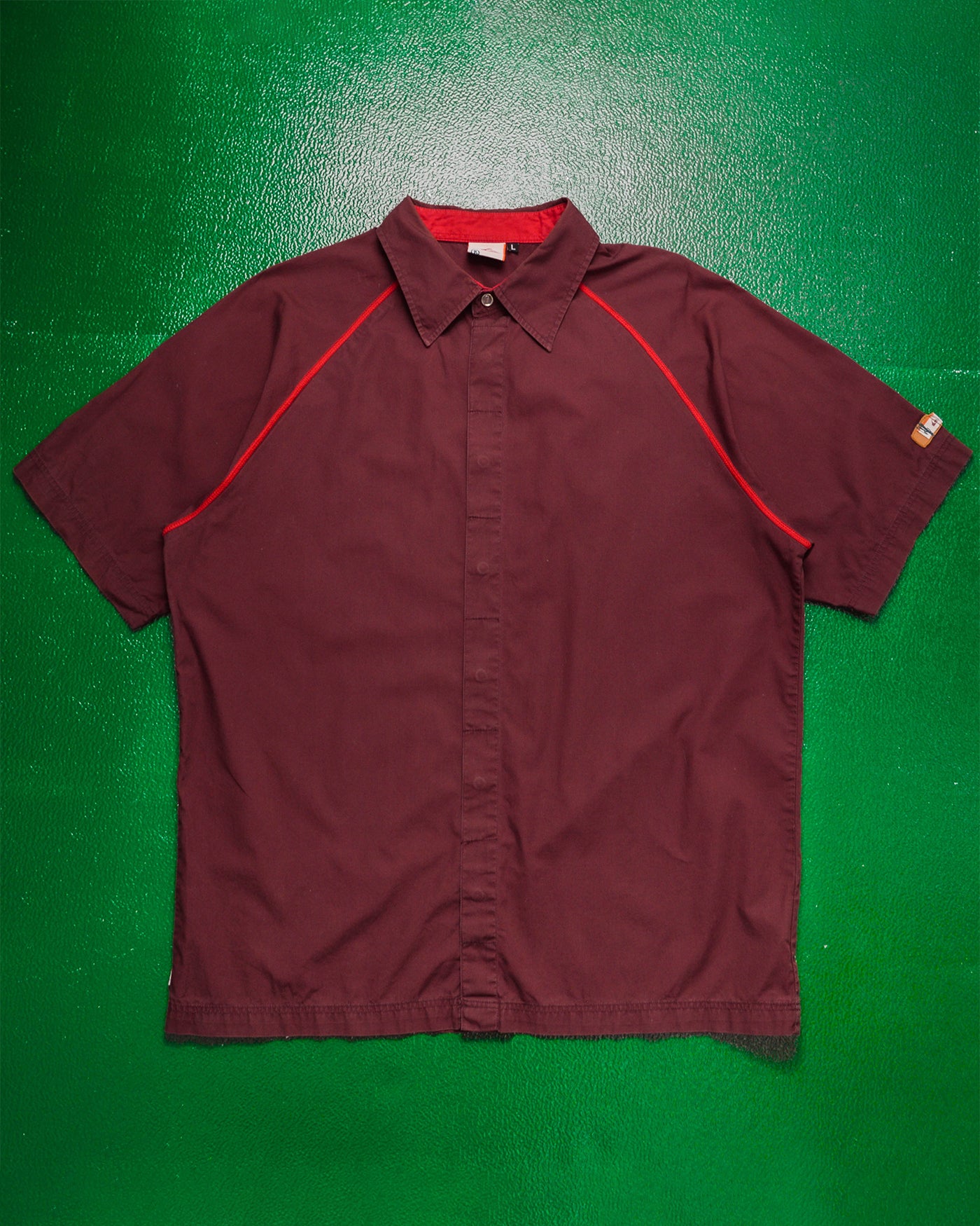 Panelled Contrast Overlocked Stitch Accent Burgundy Snap Button Shirt (L)
