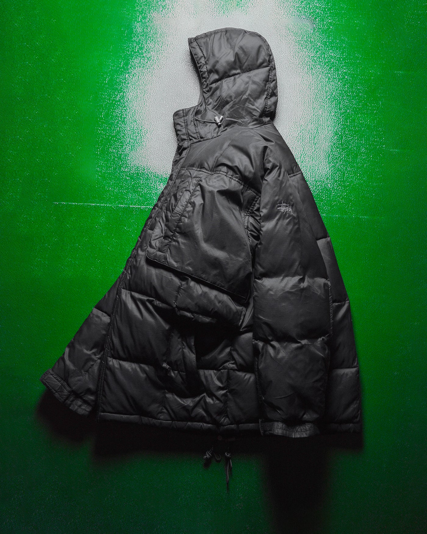 Late 90s Black Drop Pocket Puffer Jacket (L)