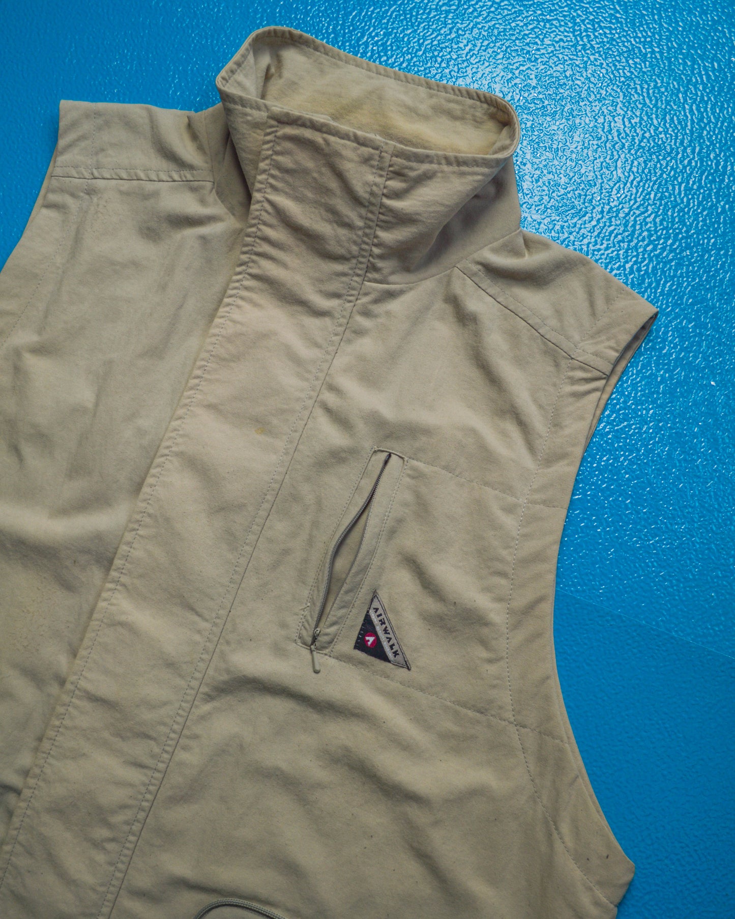 Beige Concealed Compartment Tactical Utility Vest (L)