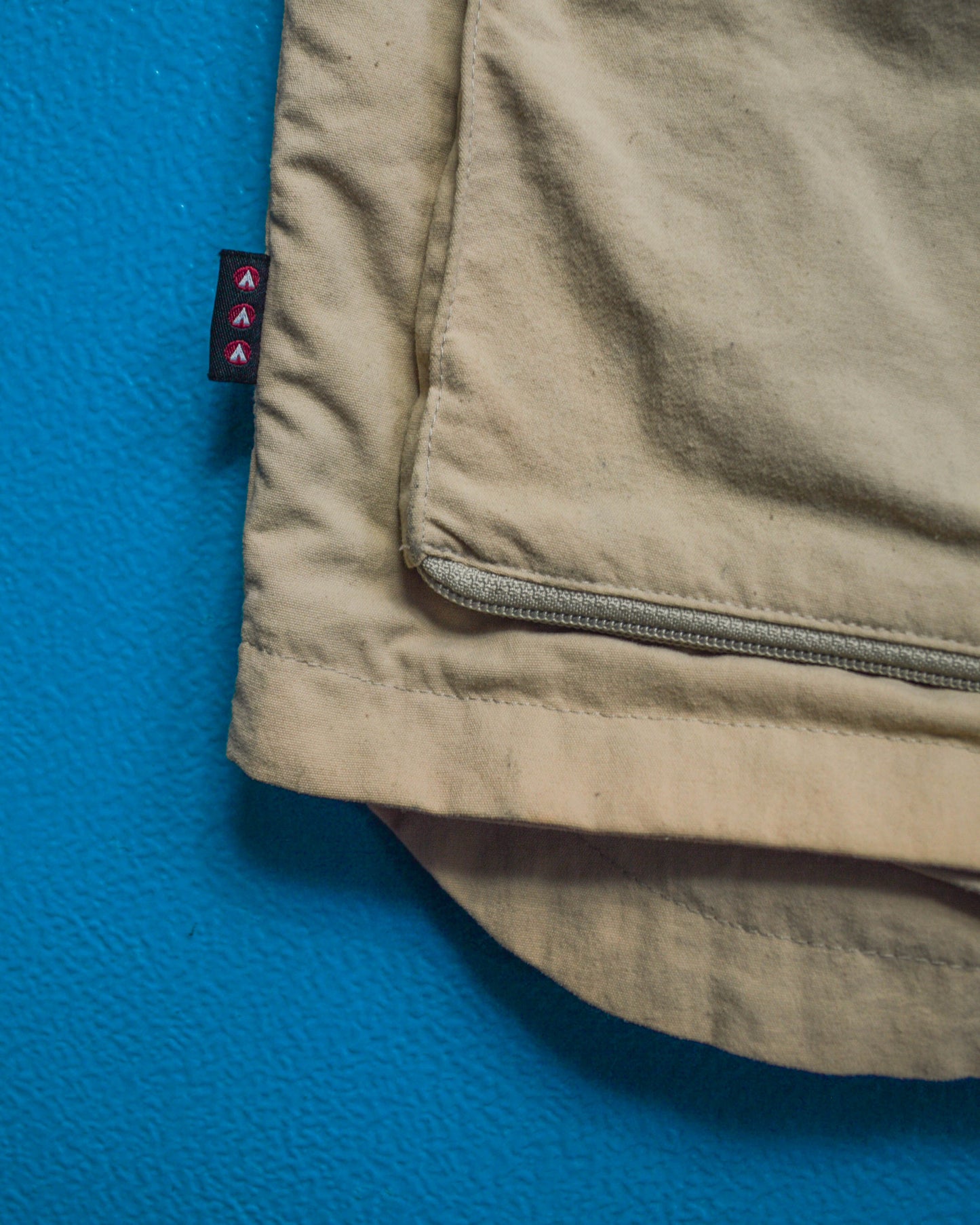 Beige Concealed Compartment Tactical Utility Vest (L)