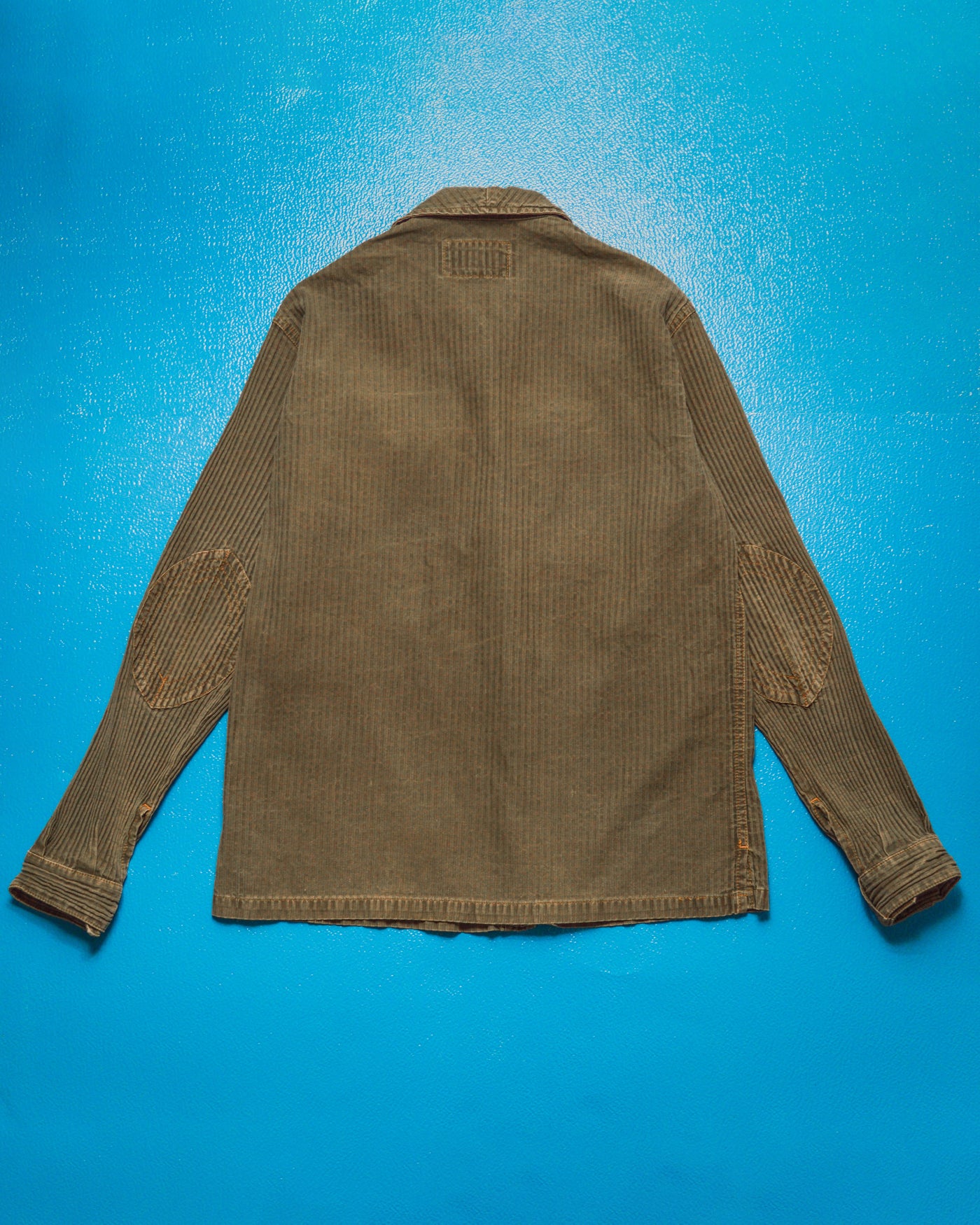 Early 2000s Pleated Brown Shirt (~M~)
