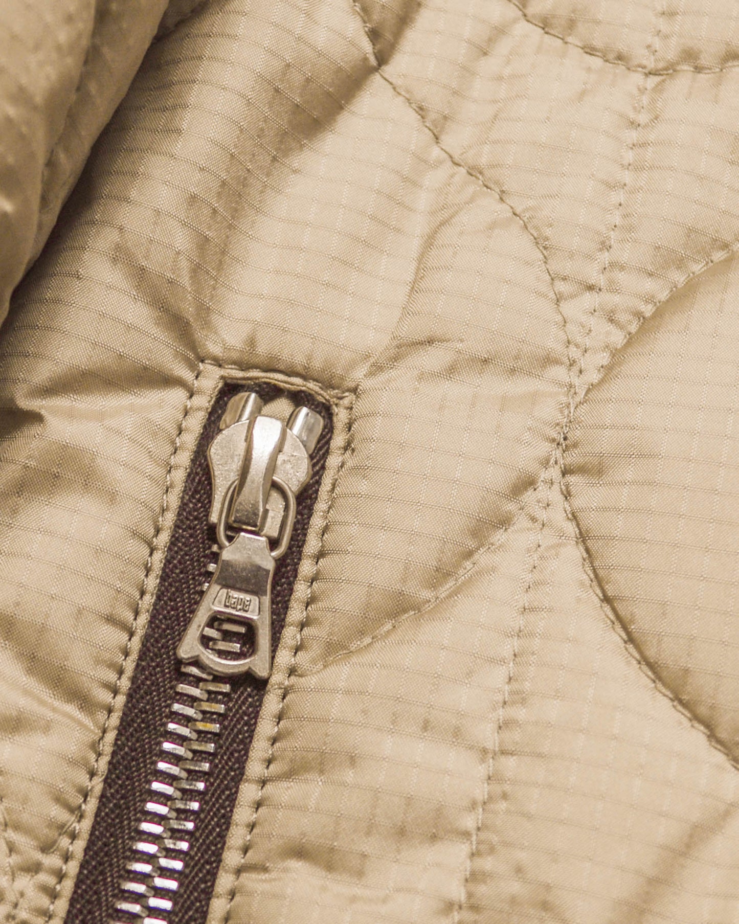 Gore Windstopper Reversible Onion Quilted Liner Military Liner Style Brown Beige Jacket (M~L)