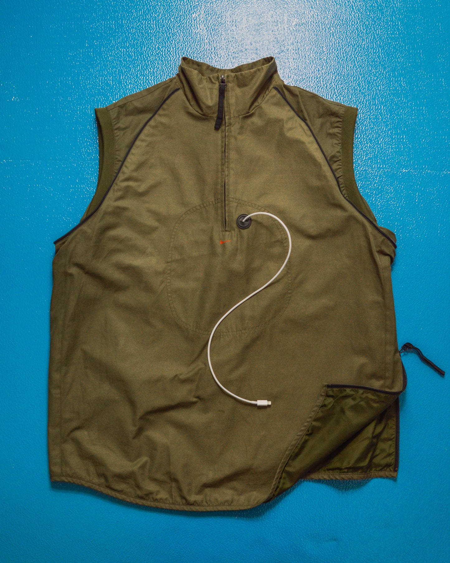 CD Player / Stash Pocket Quarter Zip Jacket (L)