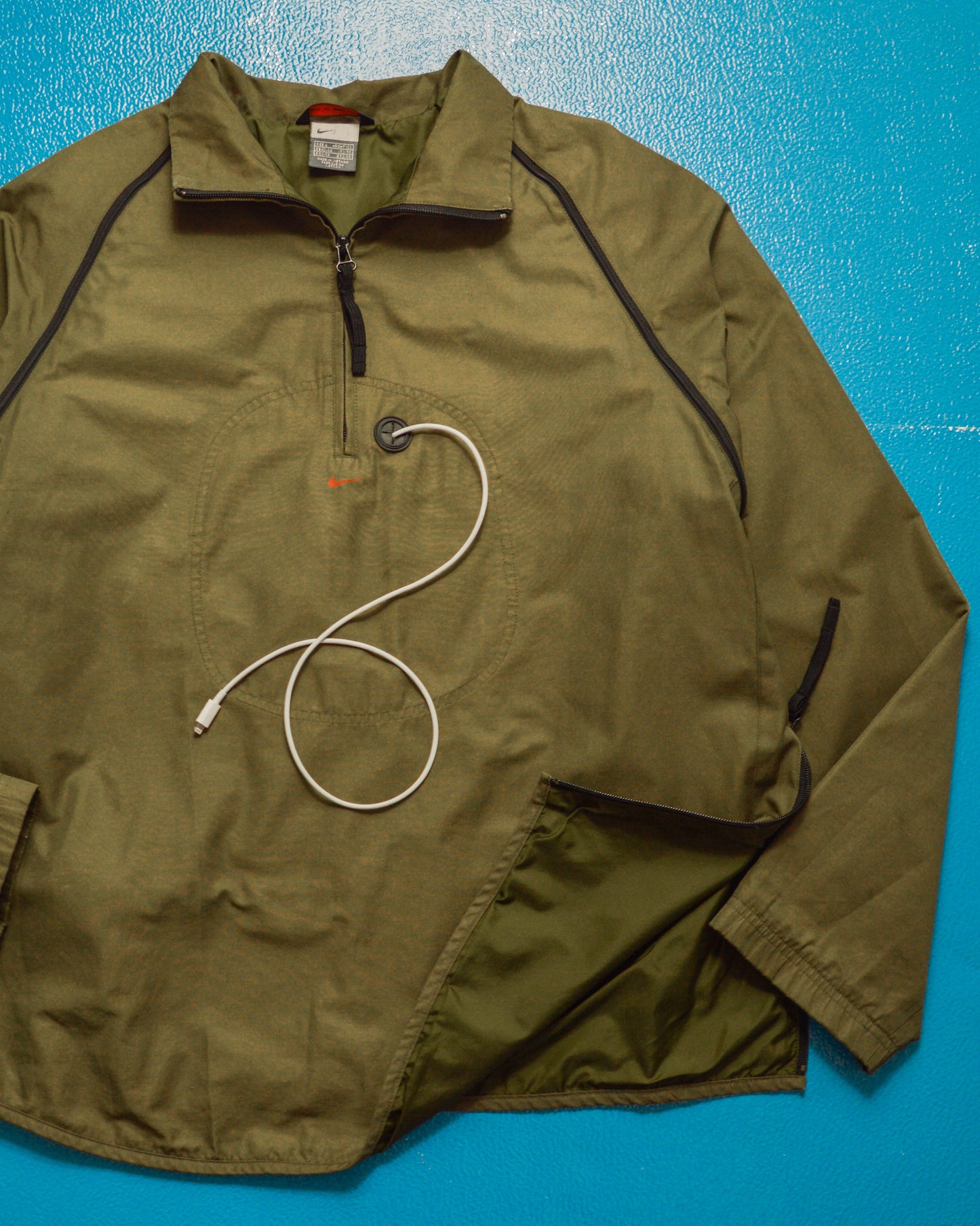 CD Player / Stash Pocket Quarter Zip Jacket (L)