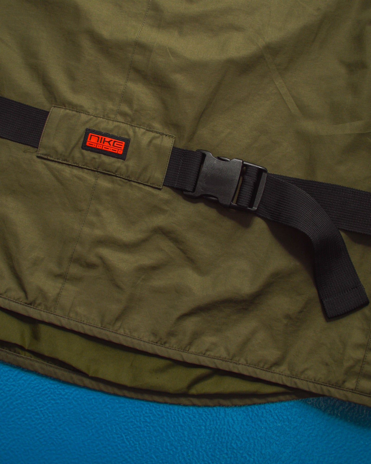 CD Player / Stash Pocket Quarter Zip Jacket (L)