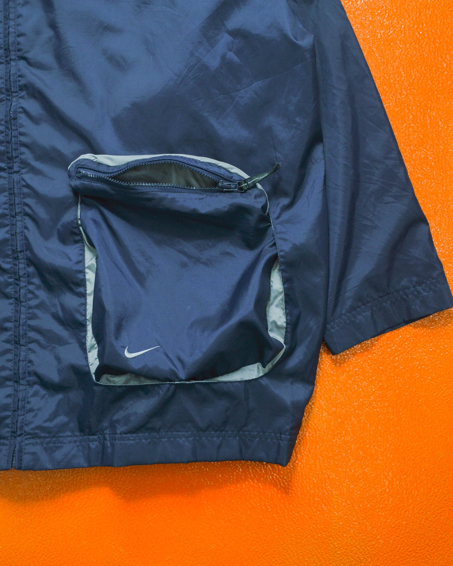 Fall 2000 Egg Cell Style Nylon Navy Windbreaker Jacket (XL)