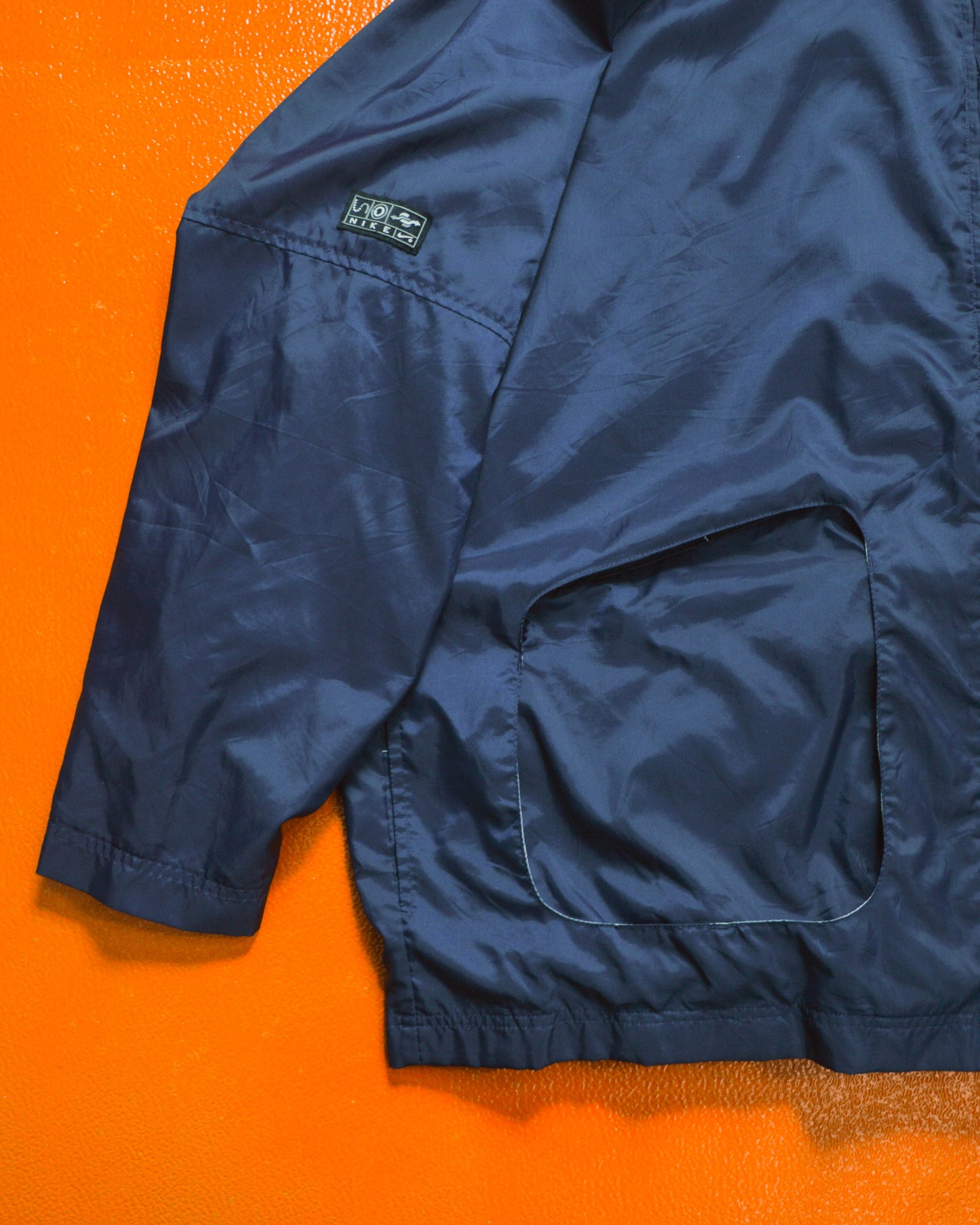 Fall 2000 Egg Cell Style Nylon Navy Windbreaker Jacket (XL)
