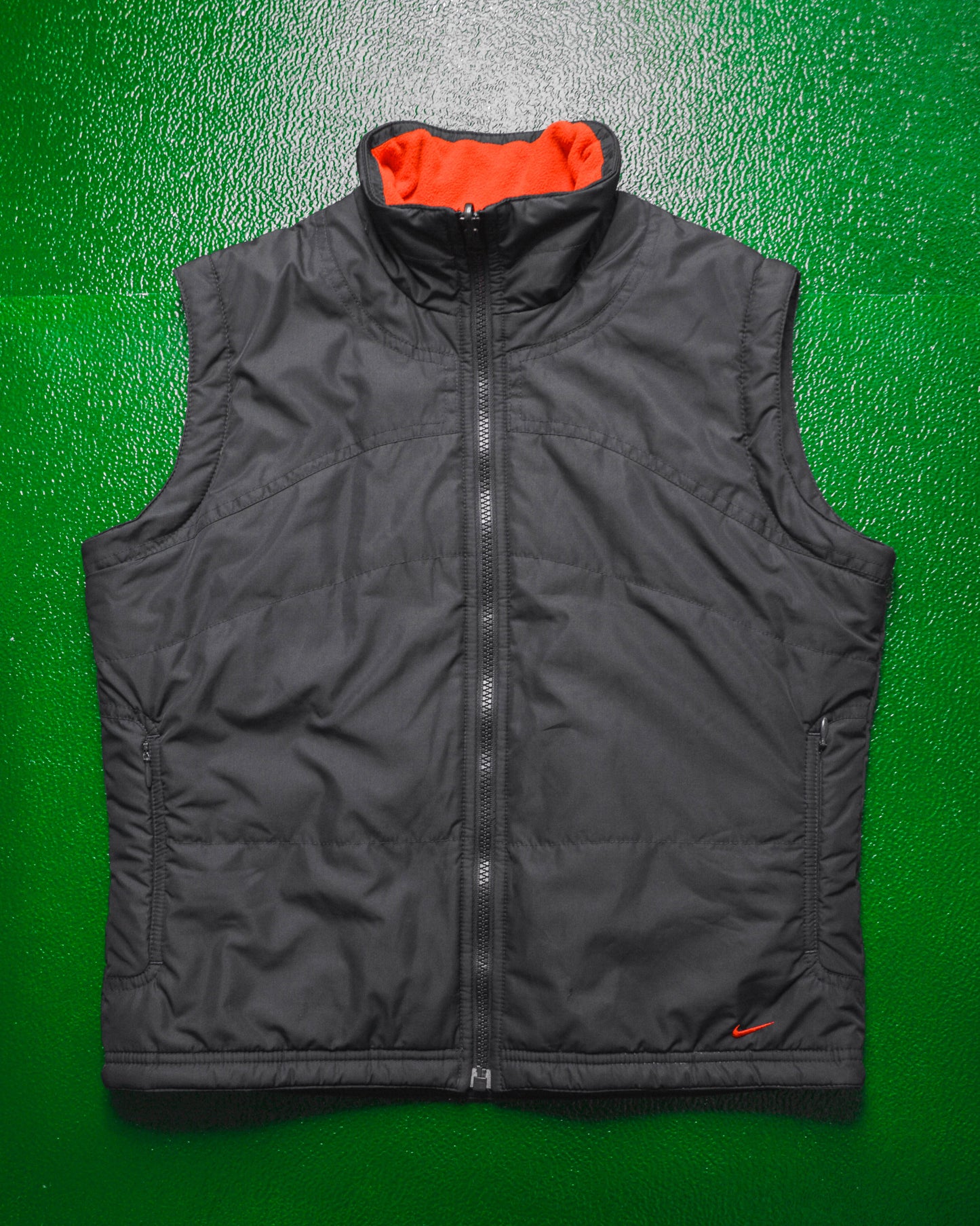 Reversible Fleece Nylon Red Black Vest (~M~)