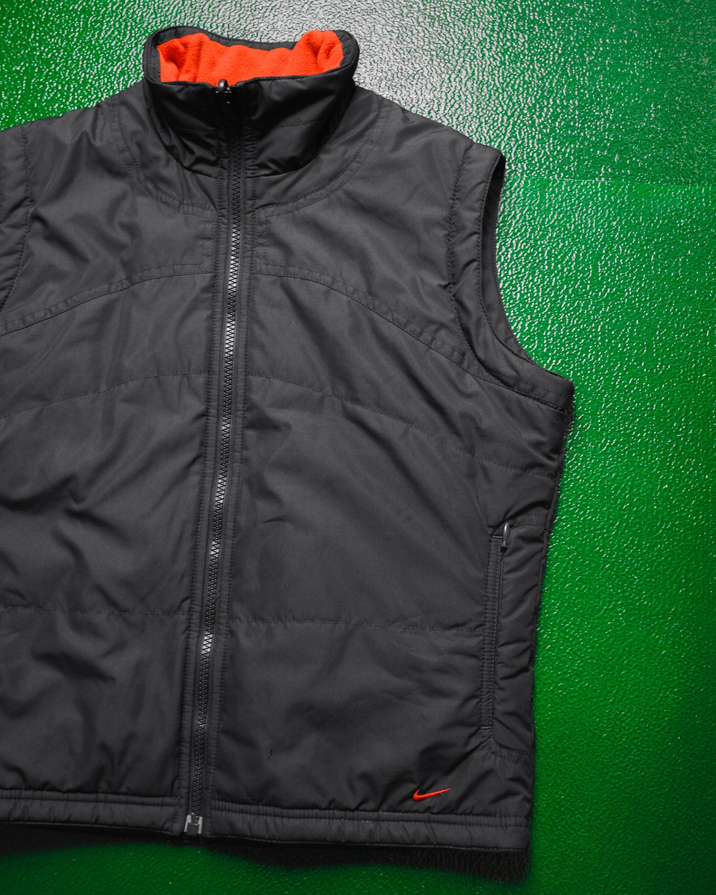 Reversible Fleece Nylon Red Black Vest (~M~)
