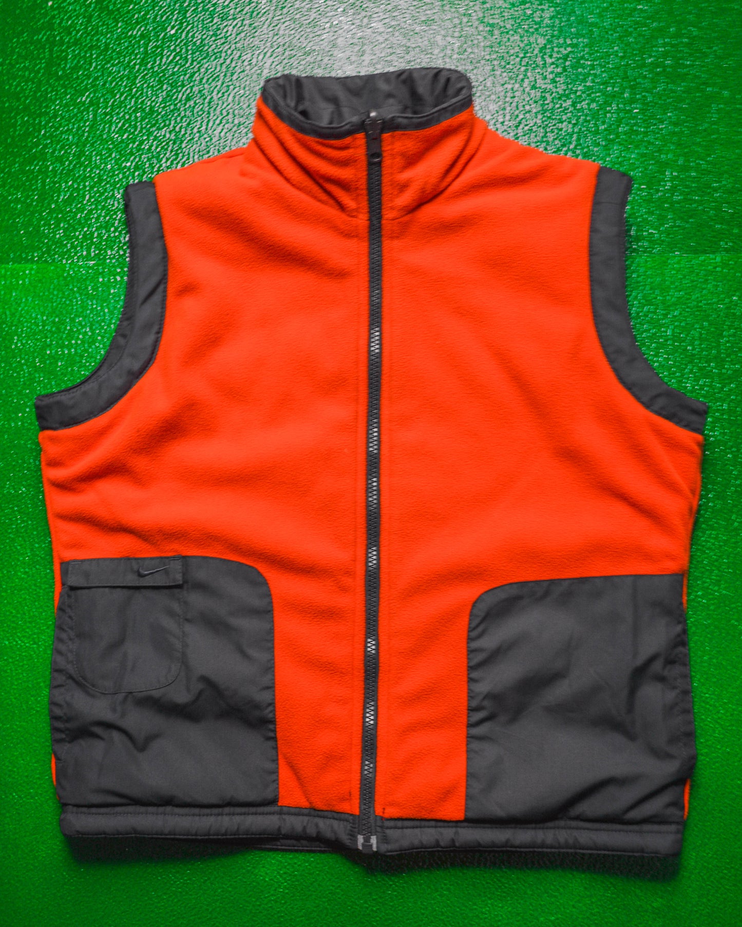 Reversible Fleece Nylon Red Black Vest (~M~)