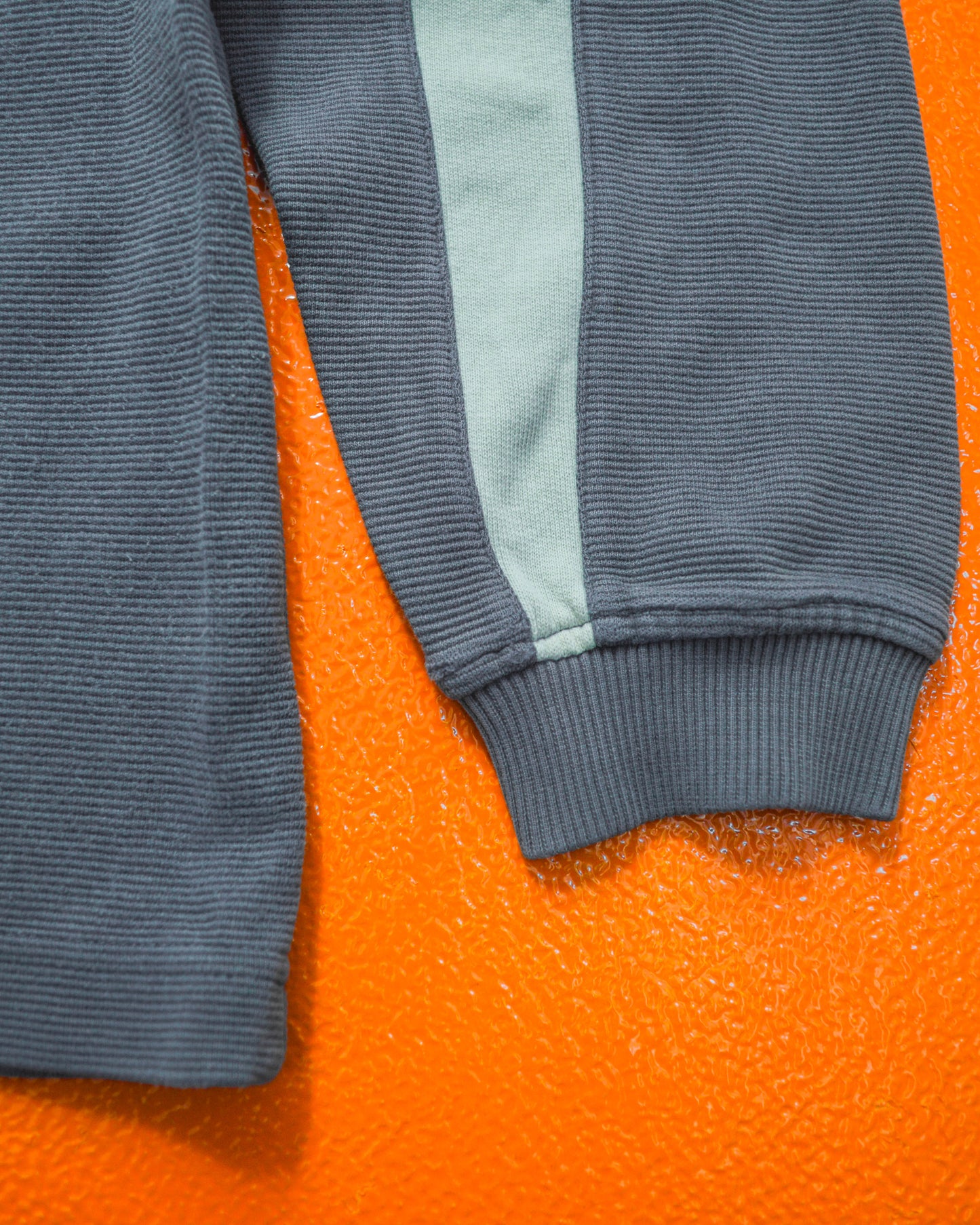 Ribbed Panelled Sun Faded Jumper (M)