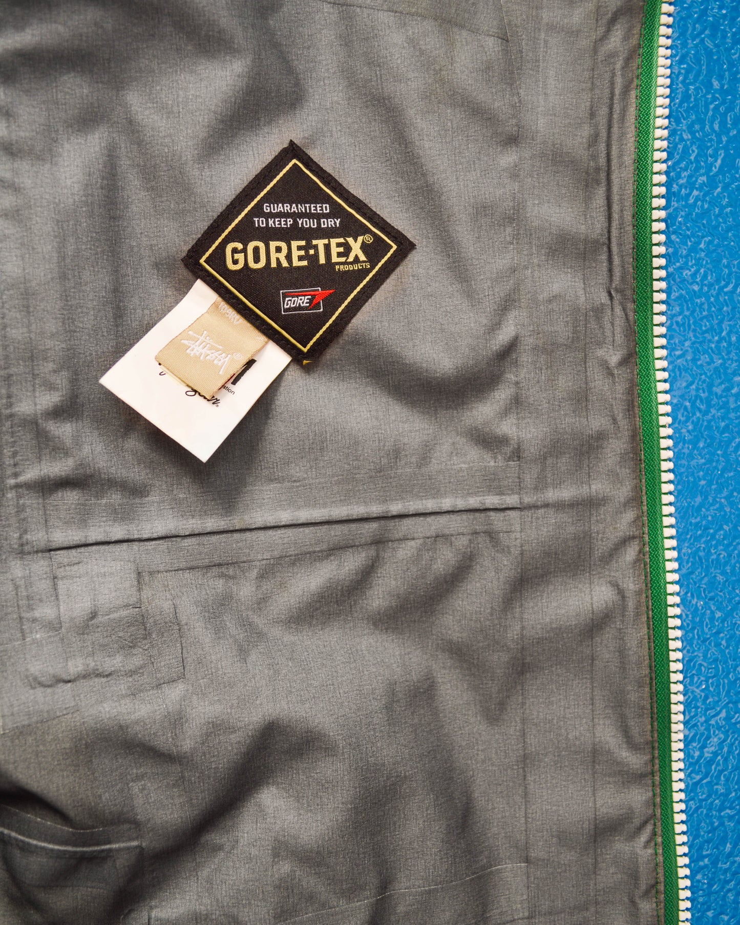 AFDICEGEAR A/W11 Green Asymmetrical Curved Zip Gore-tex Jacket (M~L)