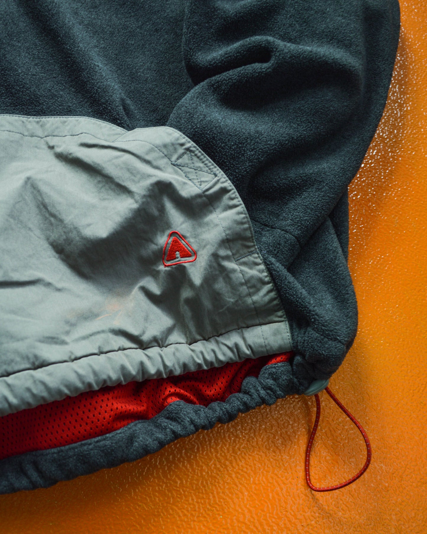 Airwalk Semi-circle Patch Pouch Pocket Grey Fleece Hoody (L)