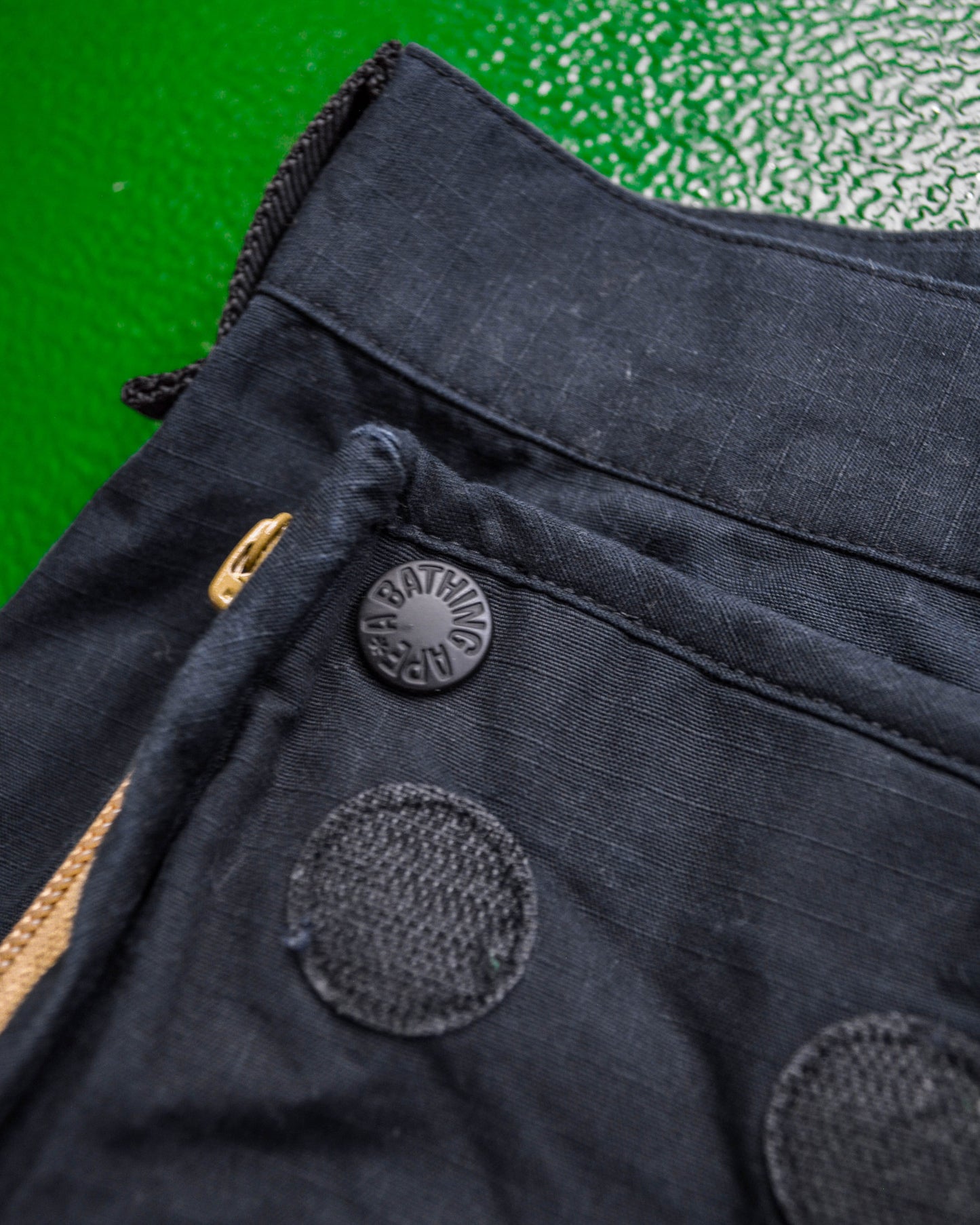 bape Extreme Multi-pocket Cargo Shorts (30~31)