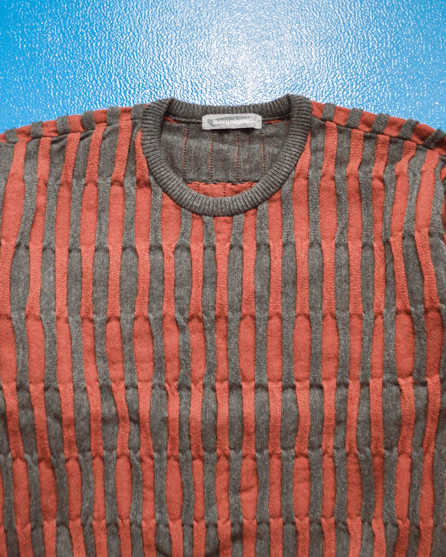 Issey Miyake 80s Red Grey 3D Vertical Striped Knit (~M~)