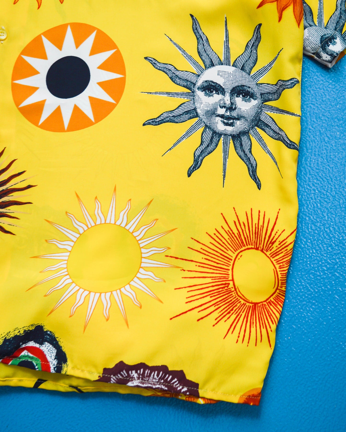 moschino 1993 Yellow Sun Print Shirt (~XL~)