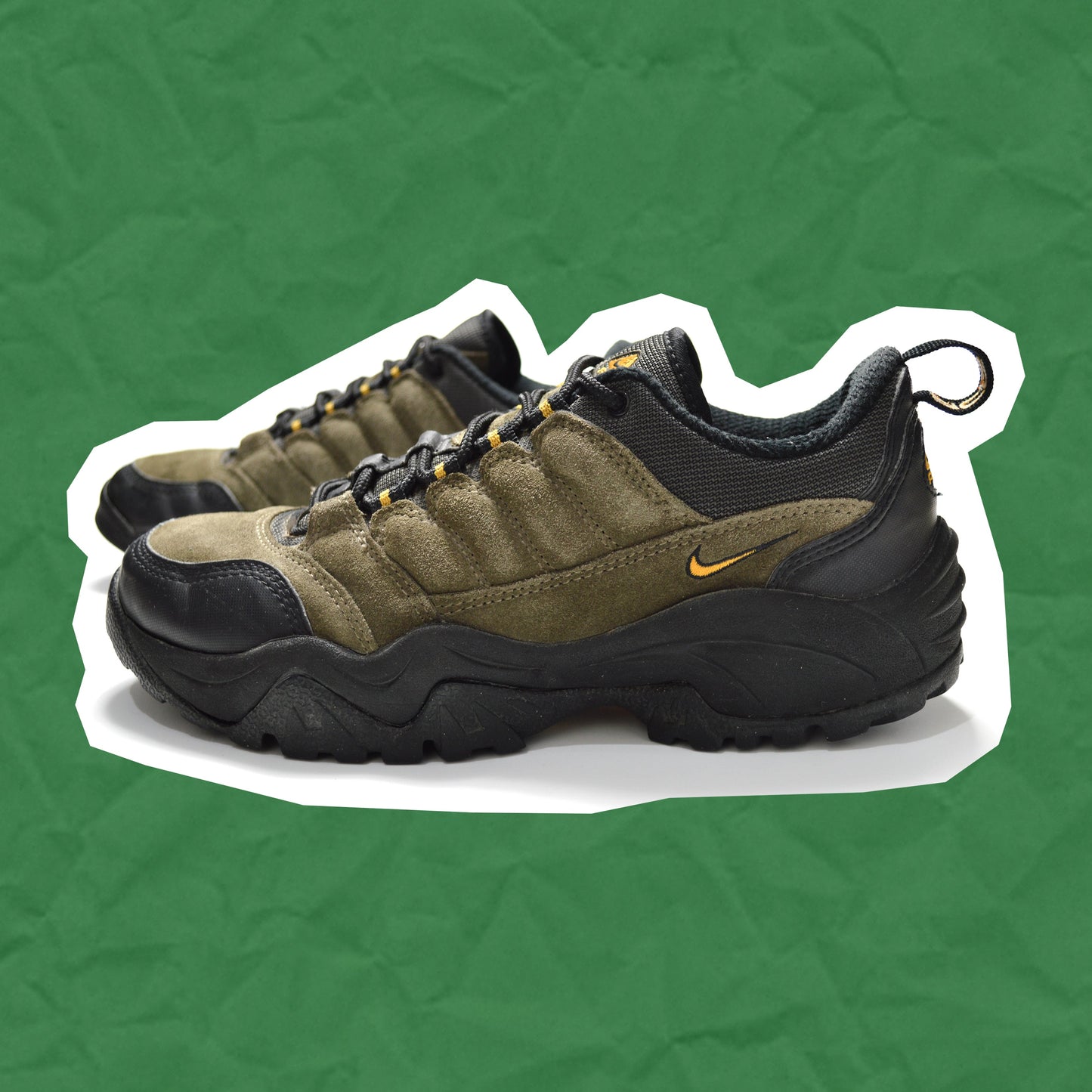 Nike ACG 2002 Hiking Shoes (UK8.5)