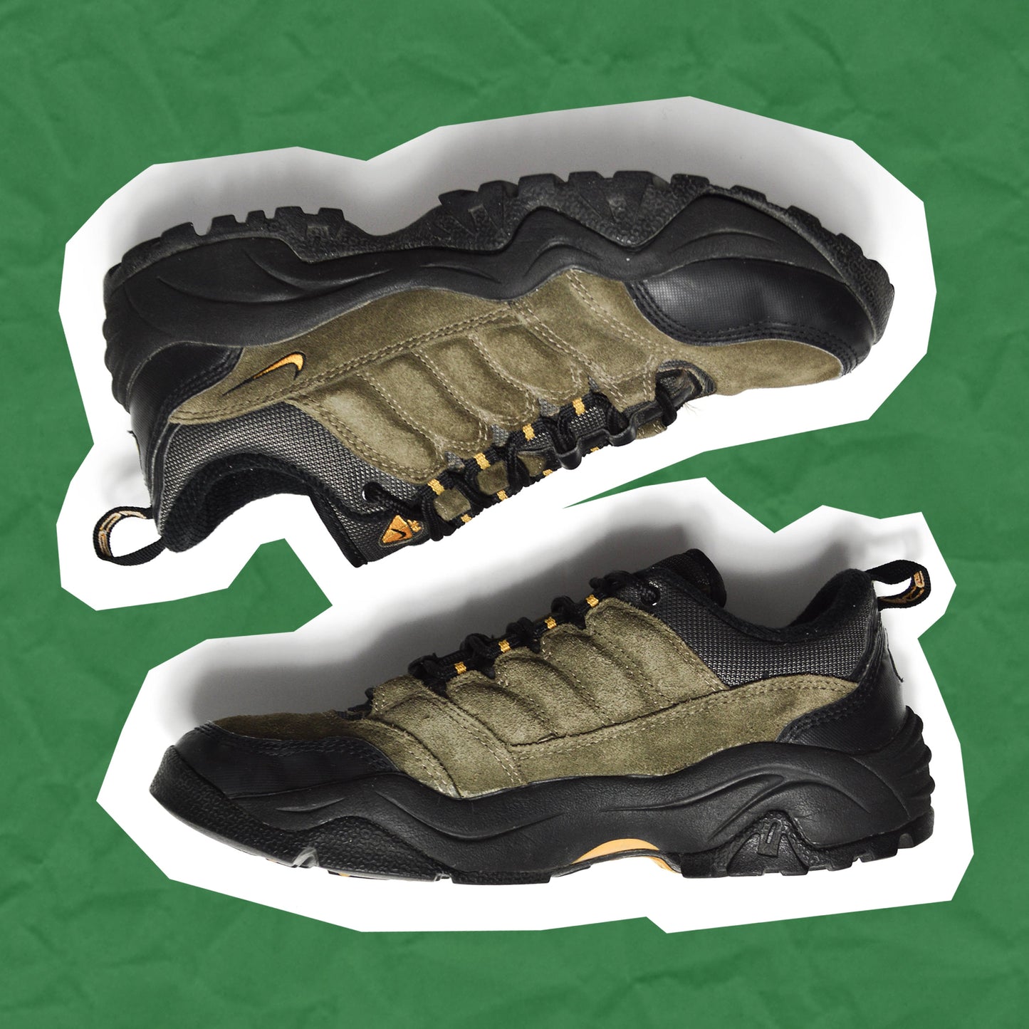 Nike ACG 2002 Hiking Shoes (UK8.5)