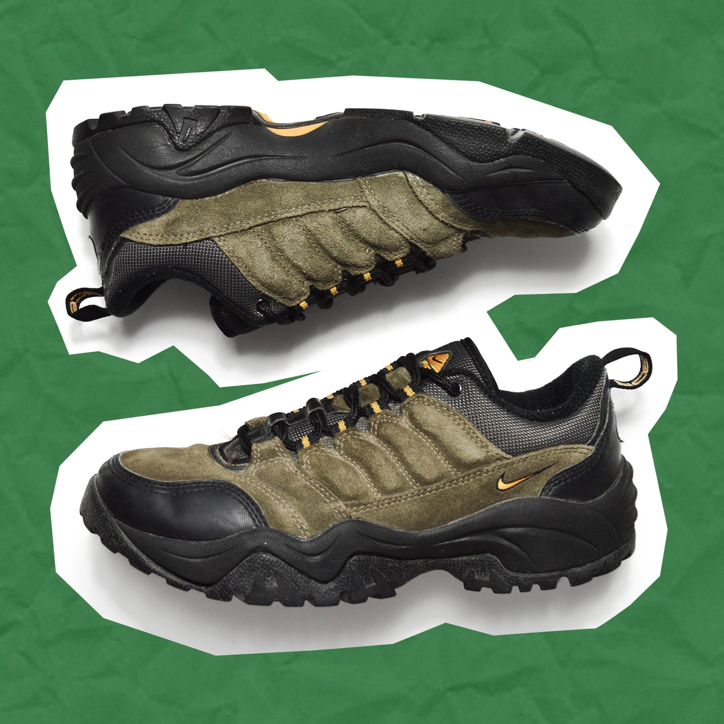 Nike ACG 2002 Hiking Shoes (UK8.5)