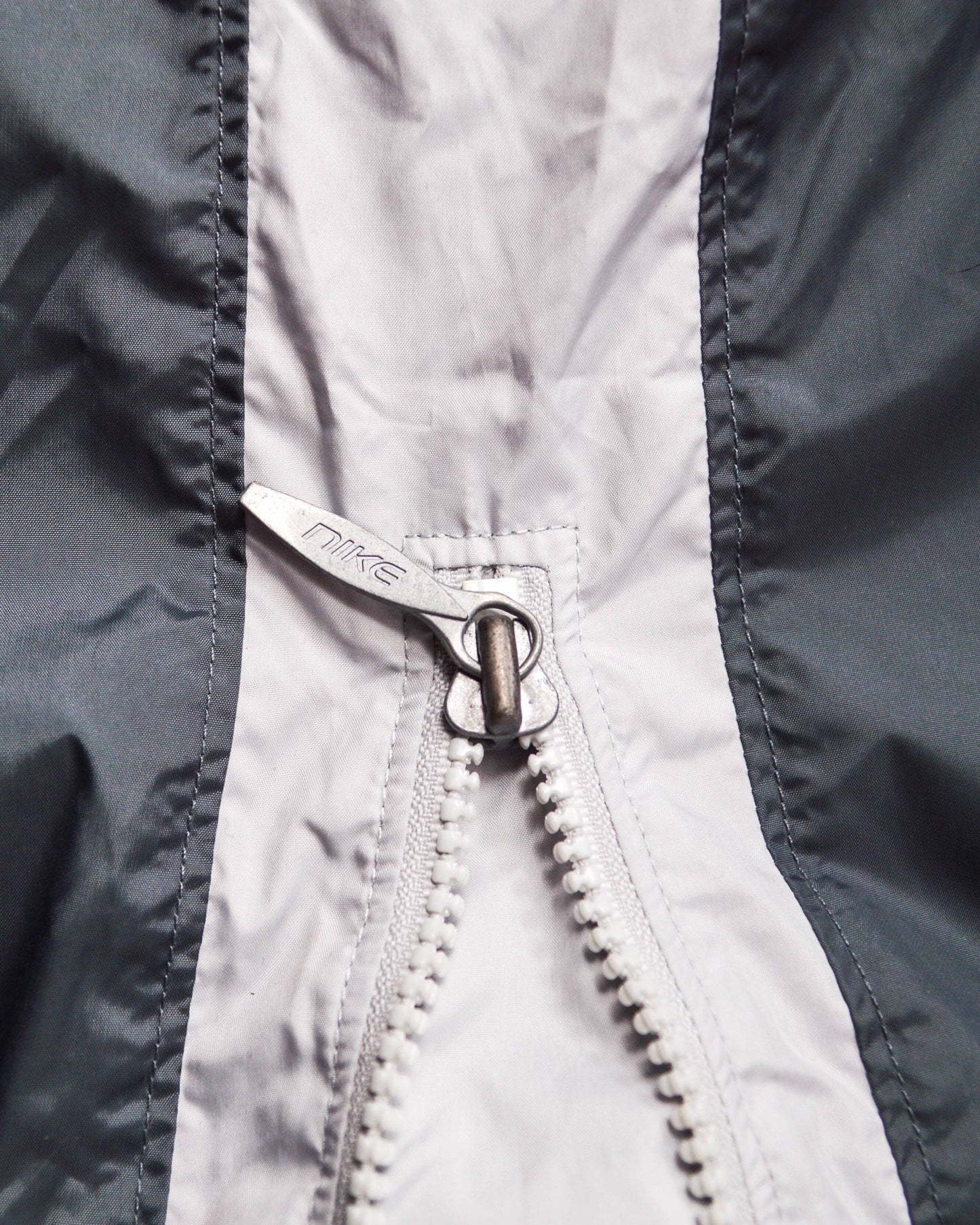 Nike Fall 2000 Side Stripe Grey Pullover Vest (M)