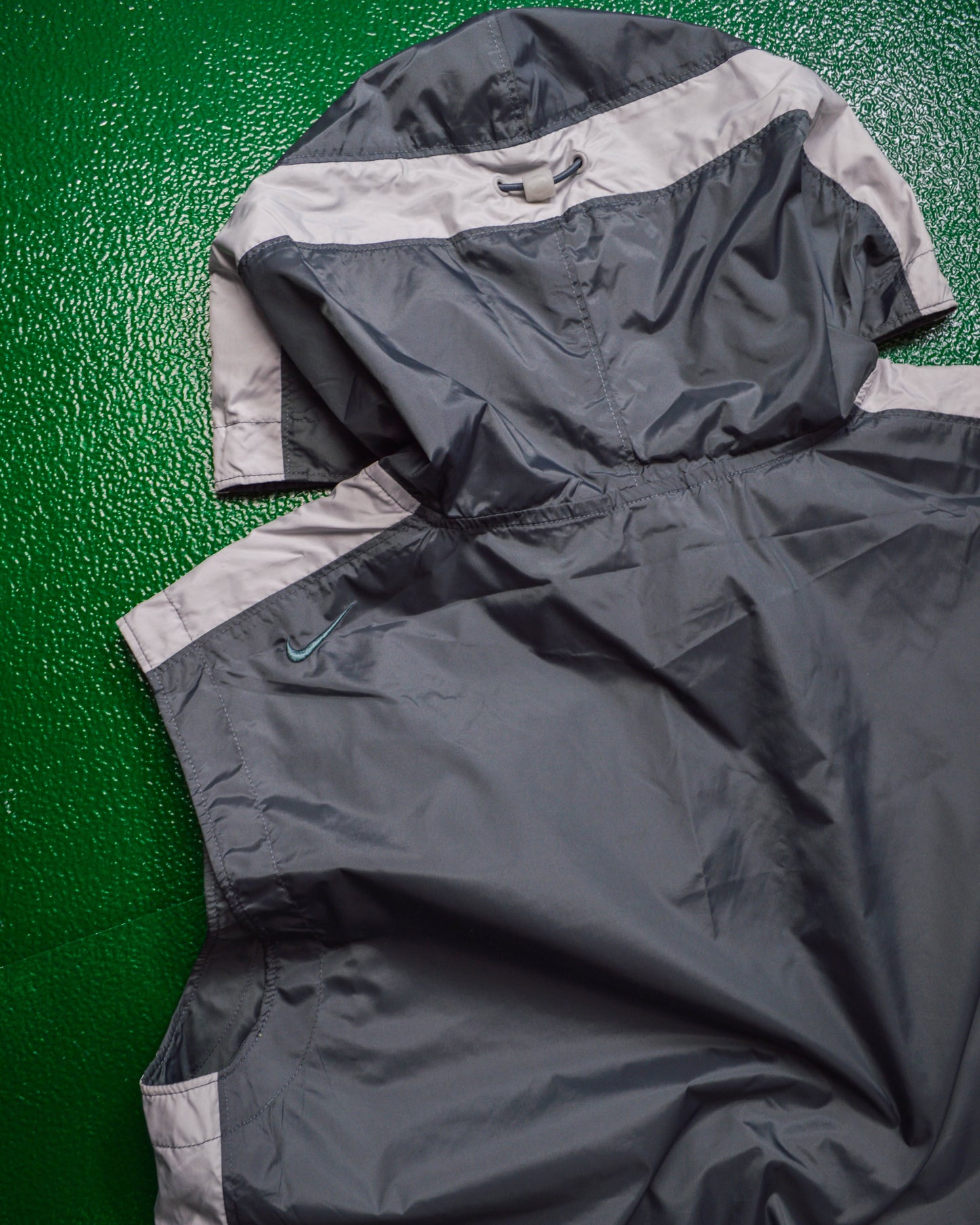 Nike Fall 2000 Side Stripe Grey Pullover Vest (M)